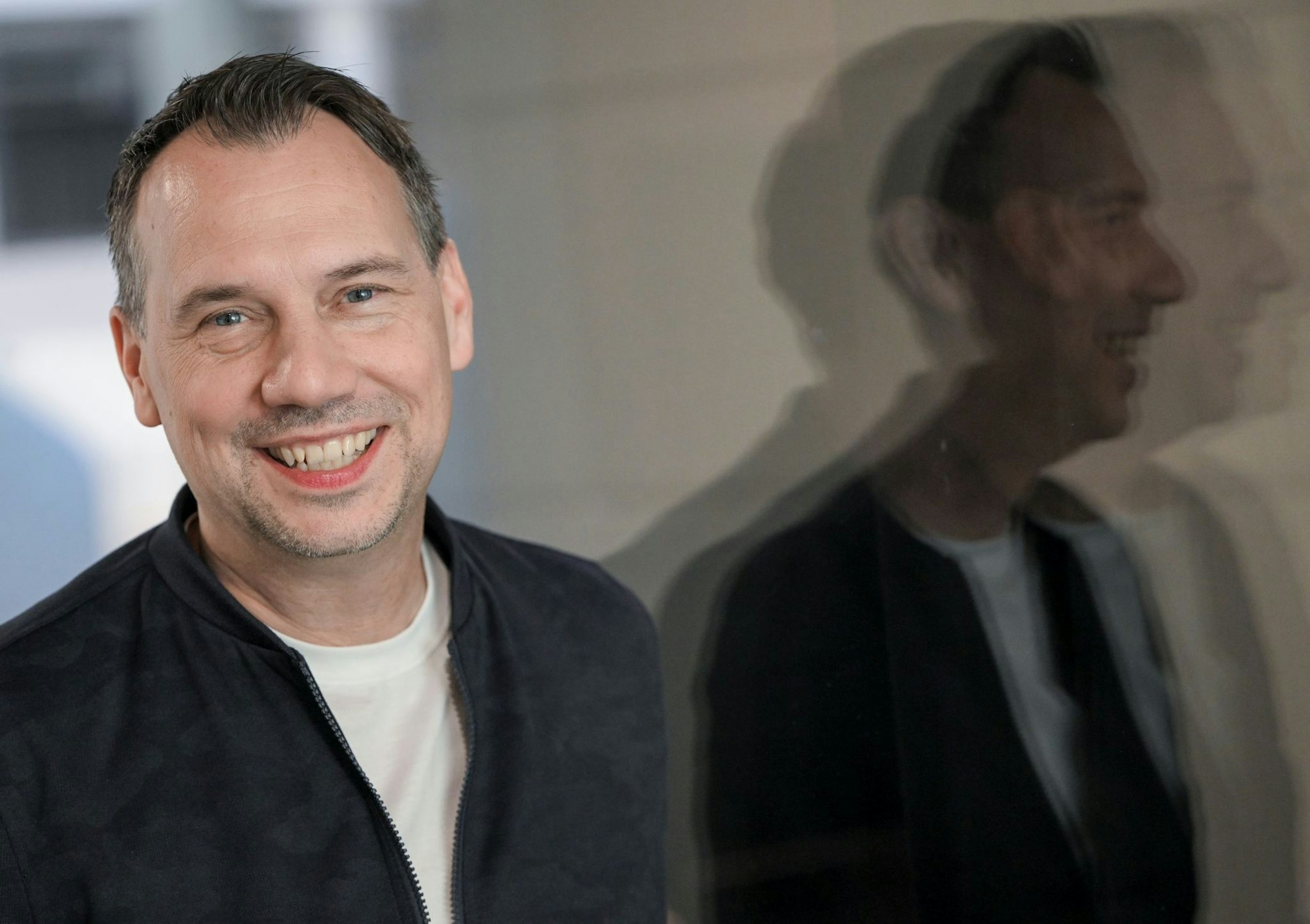 Sebastian Fitzek ist berühmt für spannende Krimis (Archivbild).