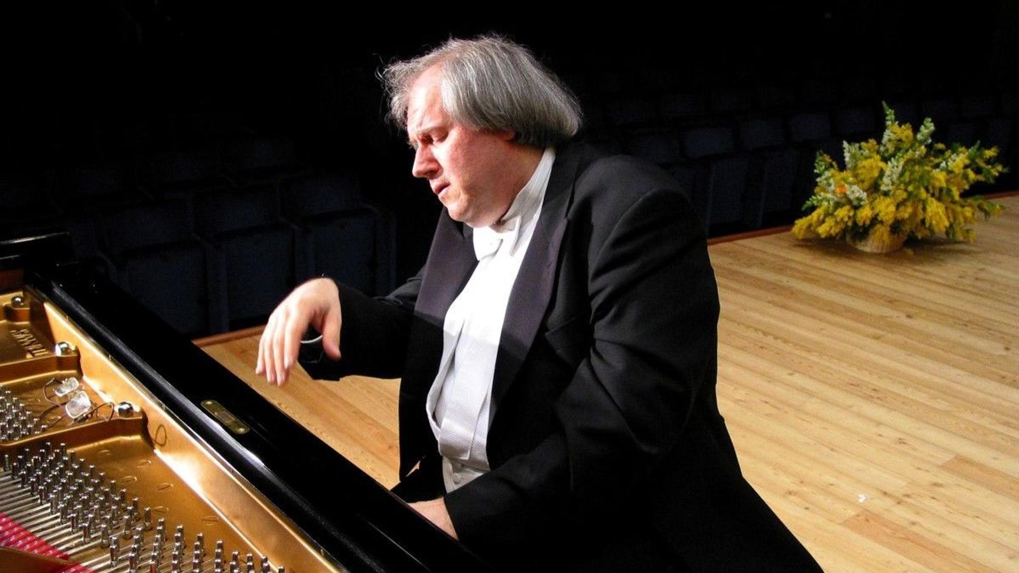 Pianist Grigory Sokolov am Flügel