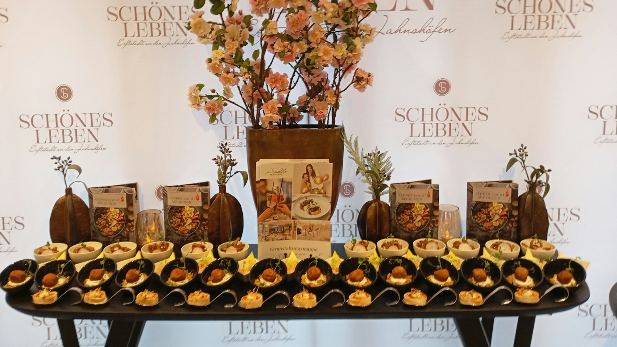 Das Foto zeigt eine Auswahl an Fingerfood.