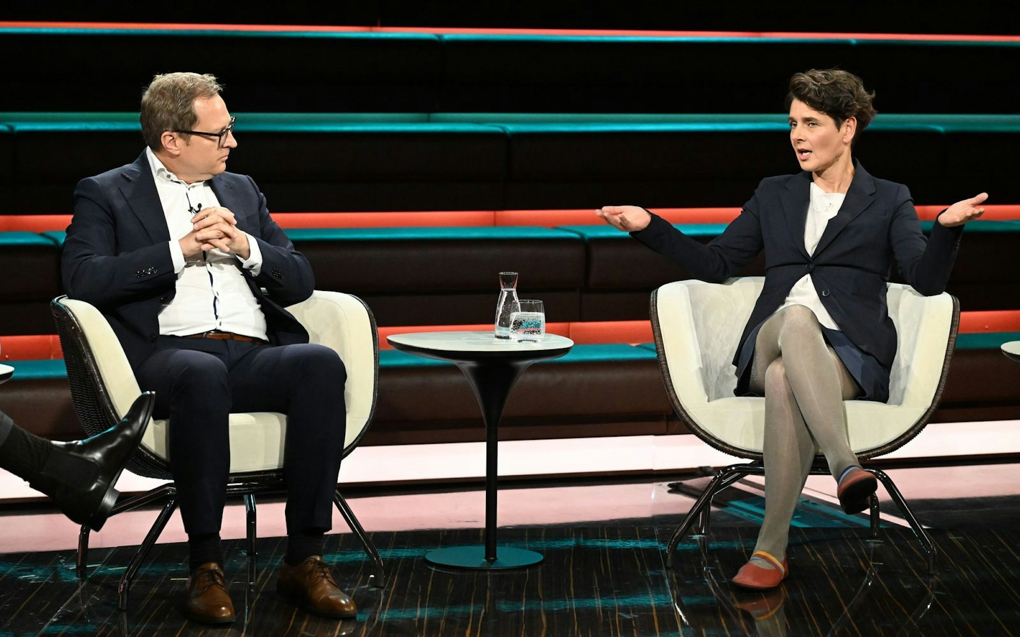 Journalistin Anna Lehmann kritisierte den von Martin Huber geforderten Stopp der freiwilligen Aufnahmeprogramme. (Bild: ZDF / Cornelia Lehmann)