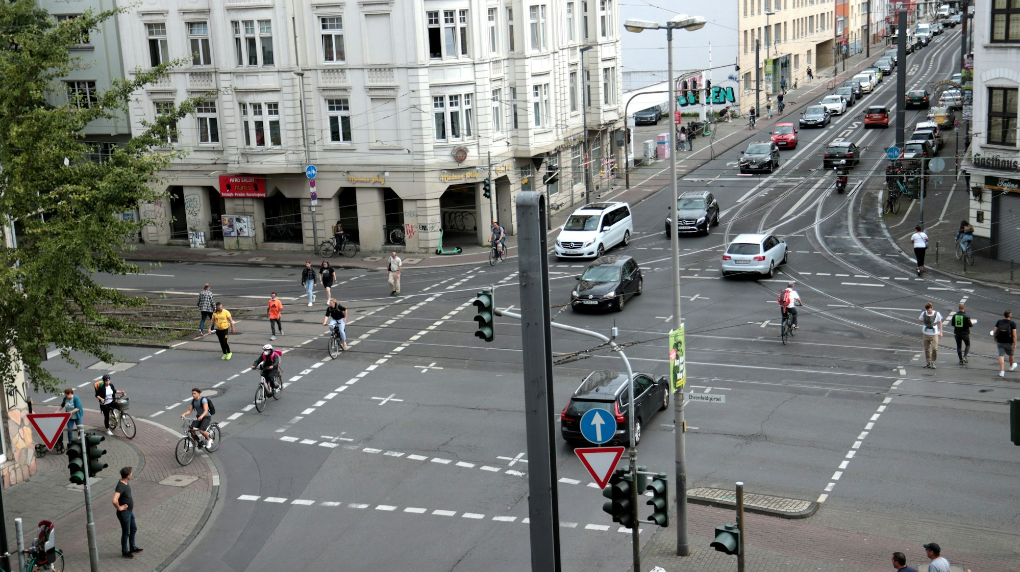 Die Kreuzung Ehrenfeldgürtel/Subbelratherstraße