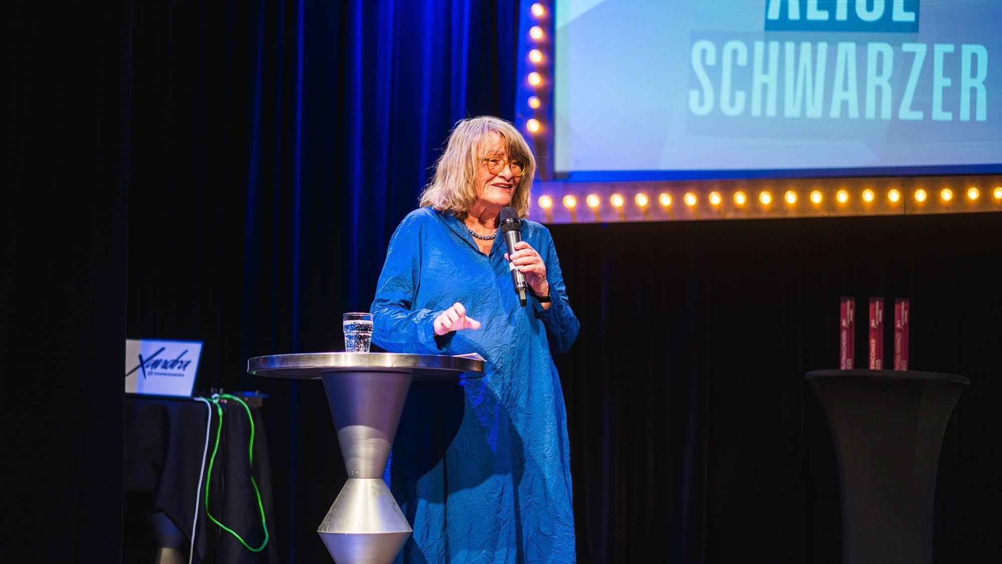 Premiere des Macherinnen-Award im Senftöpfchen Theater am 08.07.2025
Das Kölner „Macherinnen“-Business-Netzwerk für Frauen hat in Kooperation mit „Kölner Stadt-Anzeiger“, „Kölnische Rundschau“ und Radio Köln zum ersten Mal den Macherinnen-Award verliehen.