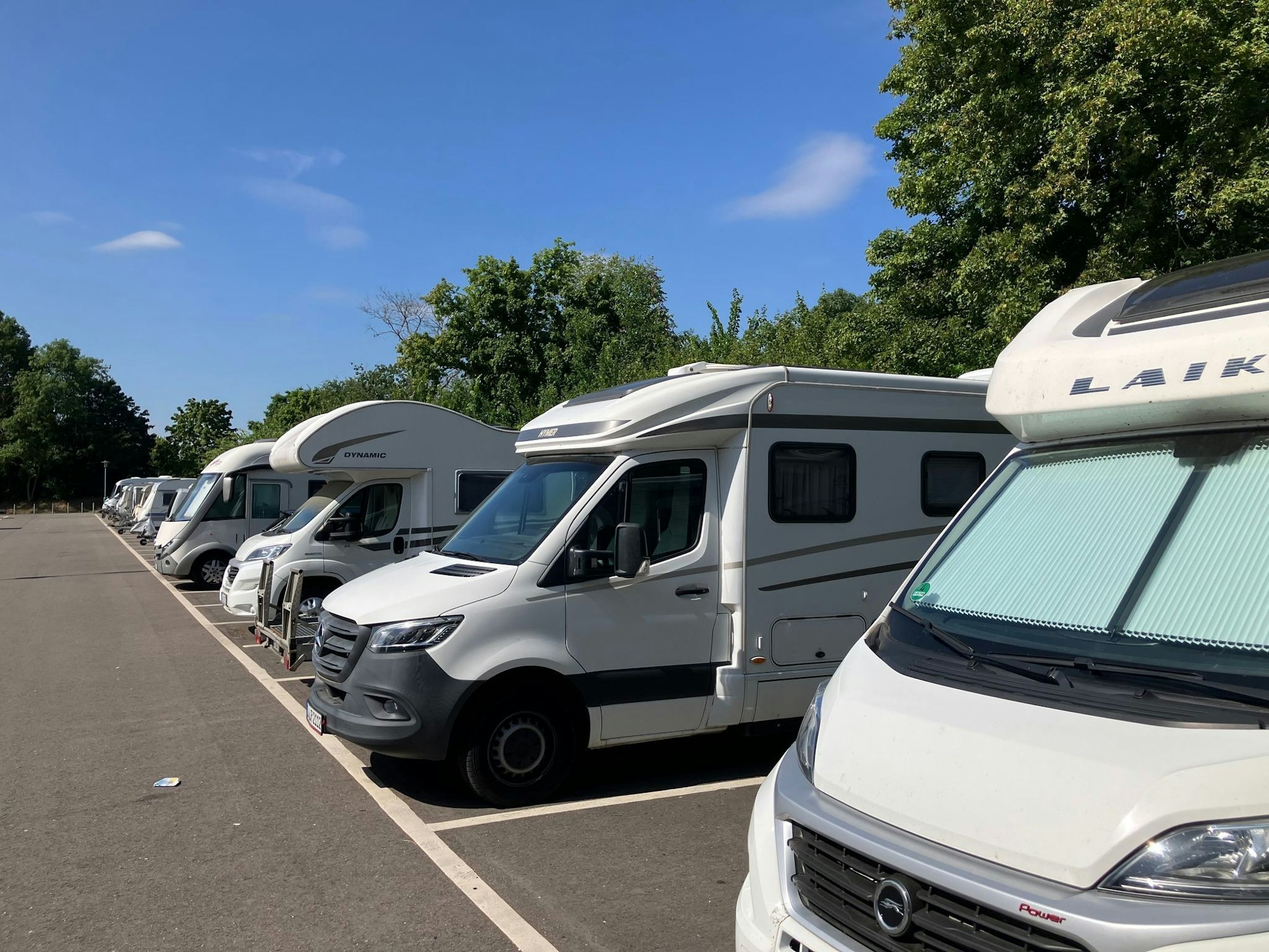 Die Zahl der zugelassenen Wohnmobile ist in NRW erneut kräftig gewachsen.