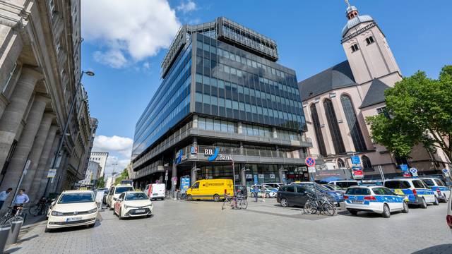 Das sogenannte „Rolex-Haus“ steht in der Dompropst-Ketzer-Straße am Hauptbahnhof.