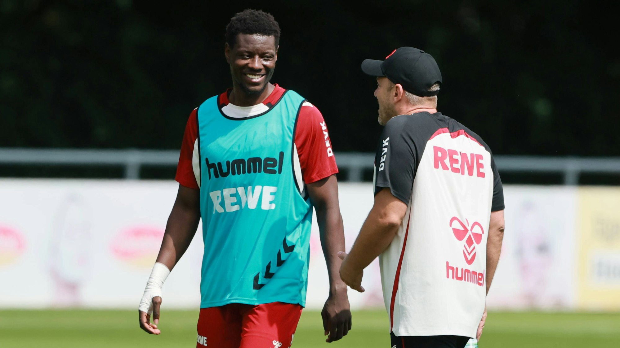 Ragnar Ache und sein neuer Trainer Lukas Kwasniok verbringen in diesen Tagen viel gemeinsame Zeit auf dem Trainingsplatz.