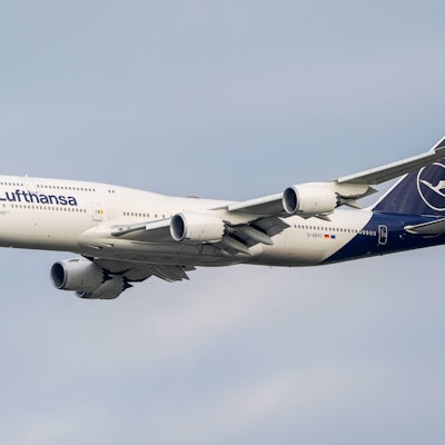 Eine Boeing 747-800 der Lufthansa hat auf dem Weg nach Südamerika einige Strapazen auf sich nehmen müssen.