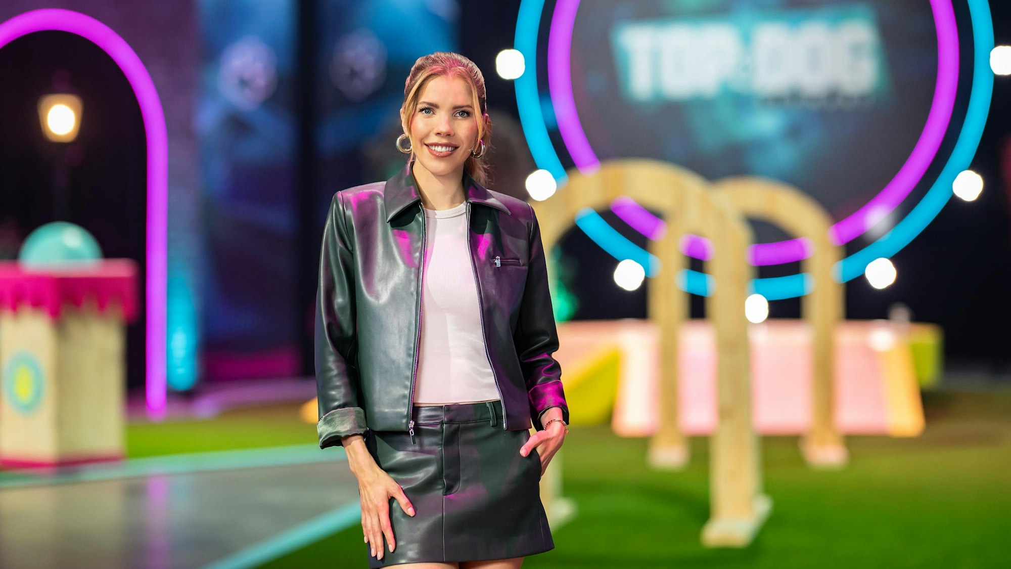 Die neue Field-Reporterin Victoria Swarovski.