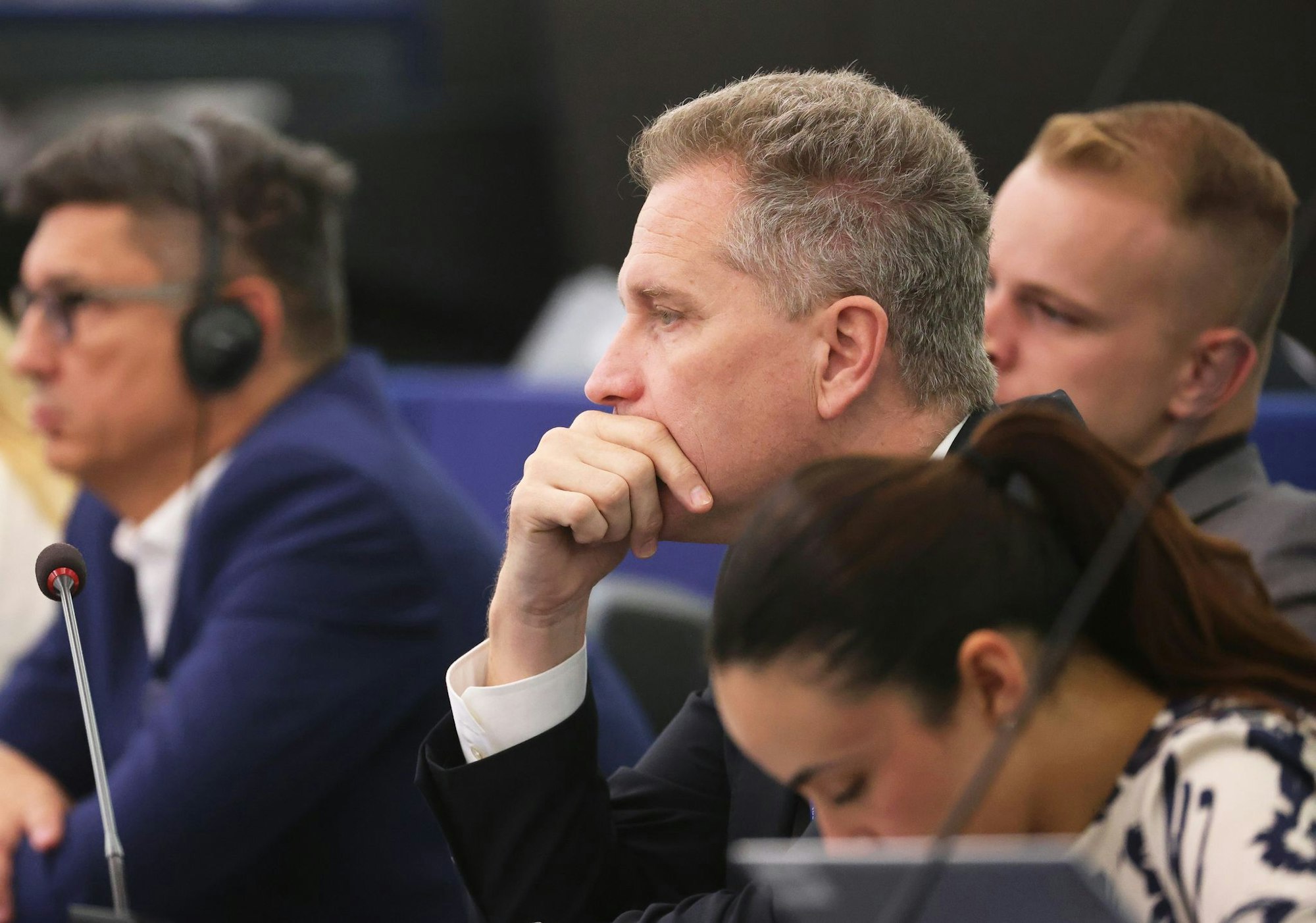 Der AfD-Abgeordnete Petr Bystron gehört zu den Politikern, die den Misstrauensantrag gegen Ursula von der Leyen unterzeichneten. (Archivbild)