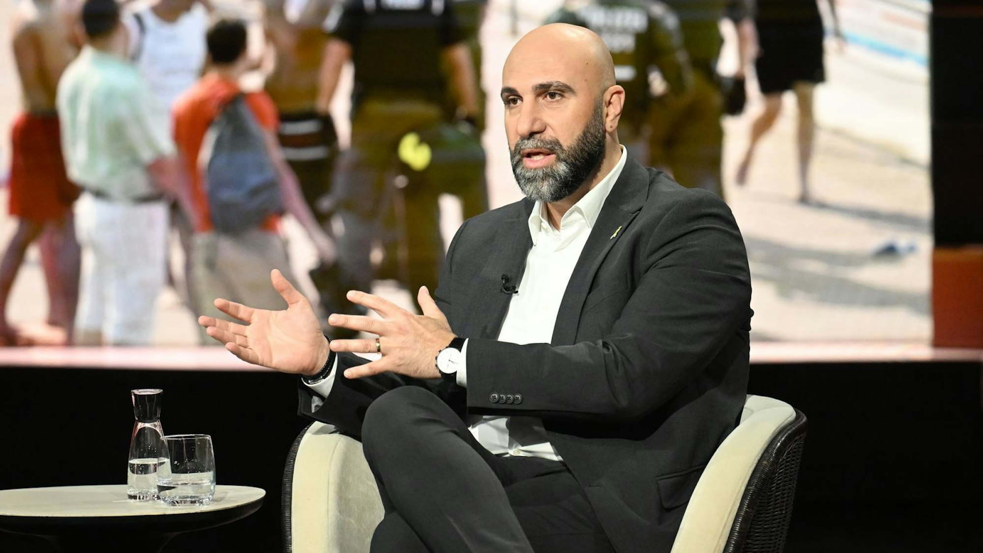 Extremismusforscher Ahmad Mansour warnte am Mittwochabend bei „Markus Lanz“ mit Blick auf die fehlgeschlagene Integration von Asylsuchenden vor „ägyptischen Verhältnissen“. (Bild: ZDF / Cornelia Lehmann)