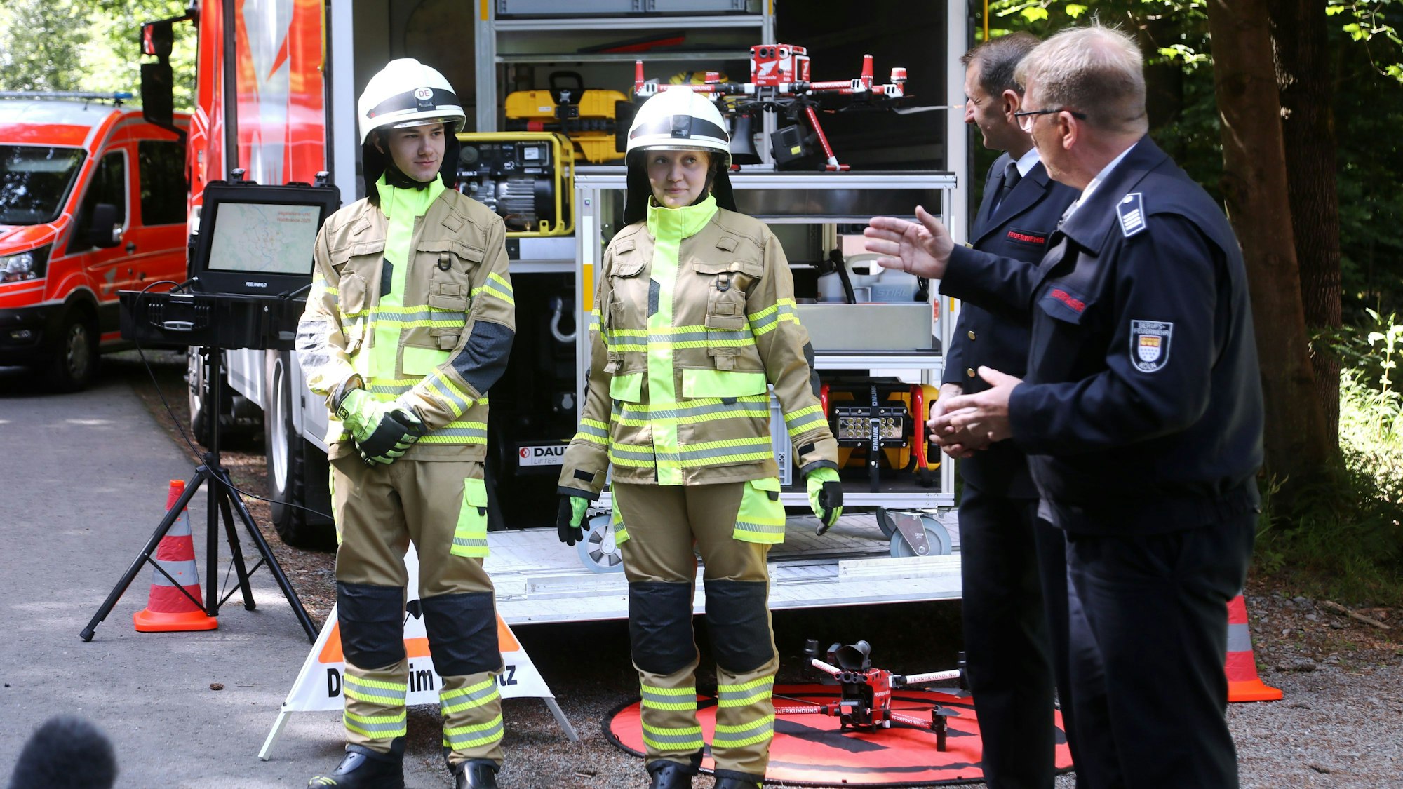 Leichter und atmungsaktiver: Die neue Schutzkleidung für Brände.