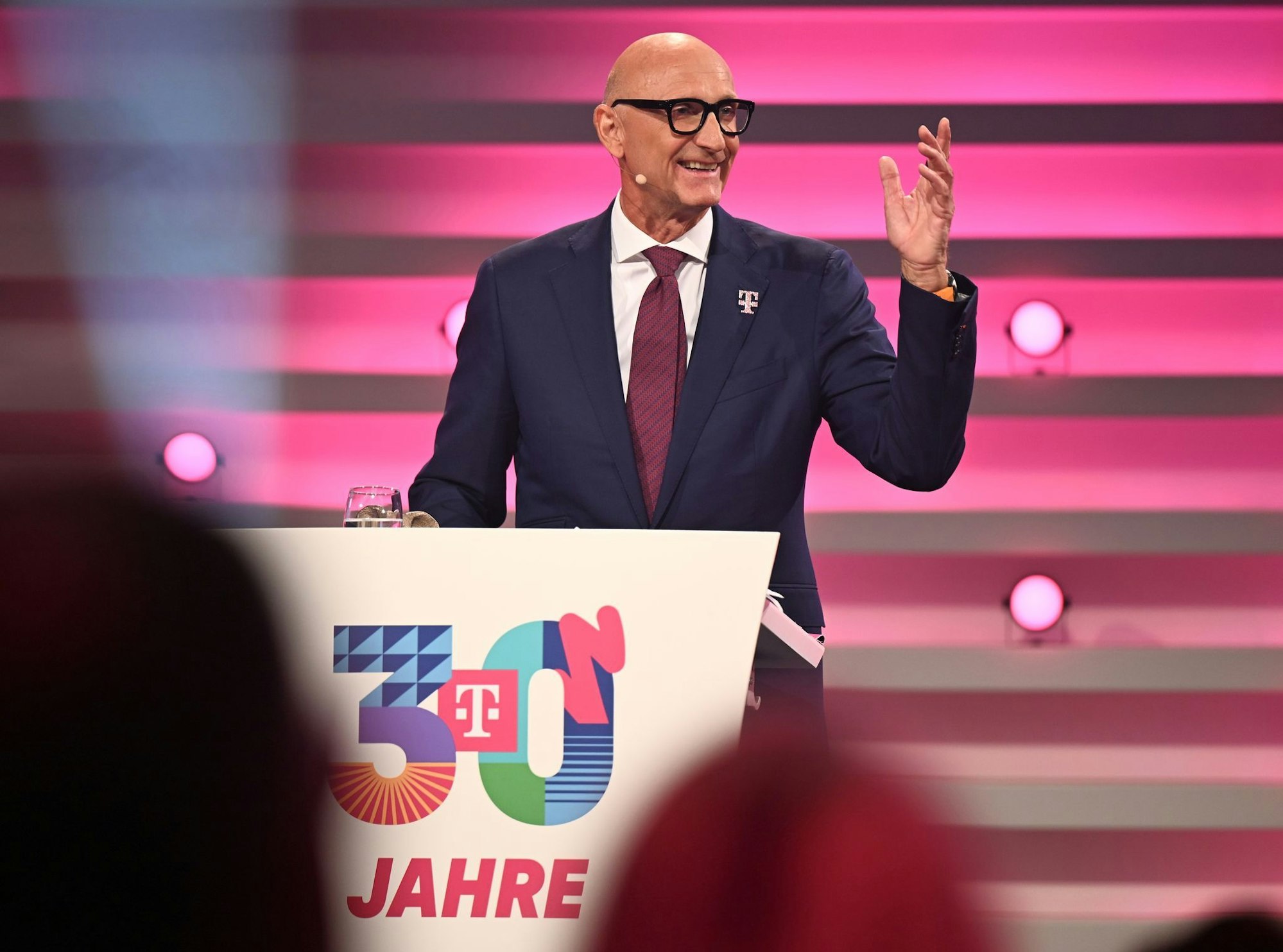 Er sieht seine Firma weiter auf dem Weg nach vorn: Telekom-Chef Tim Höttges.