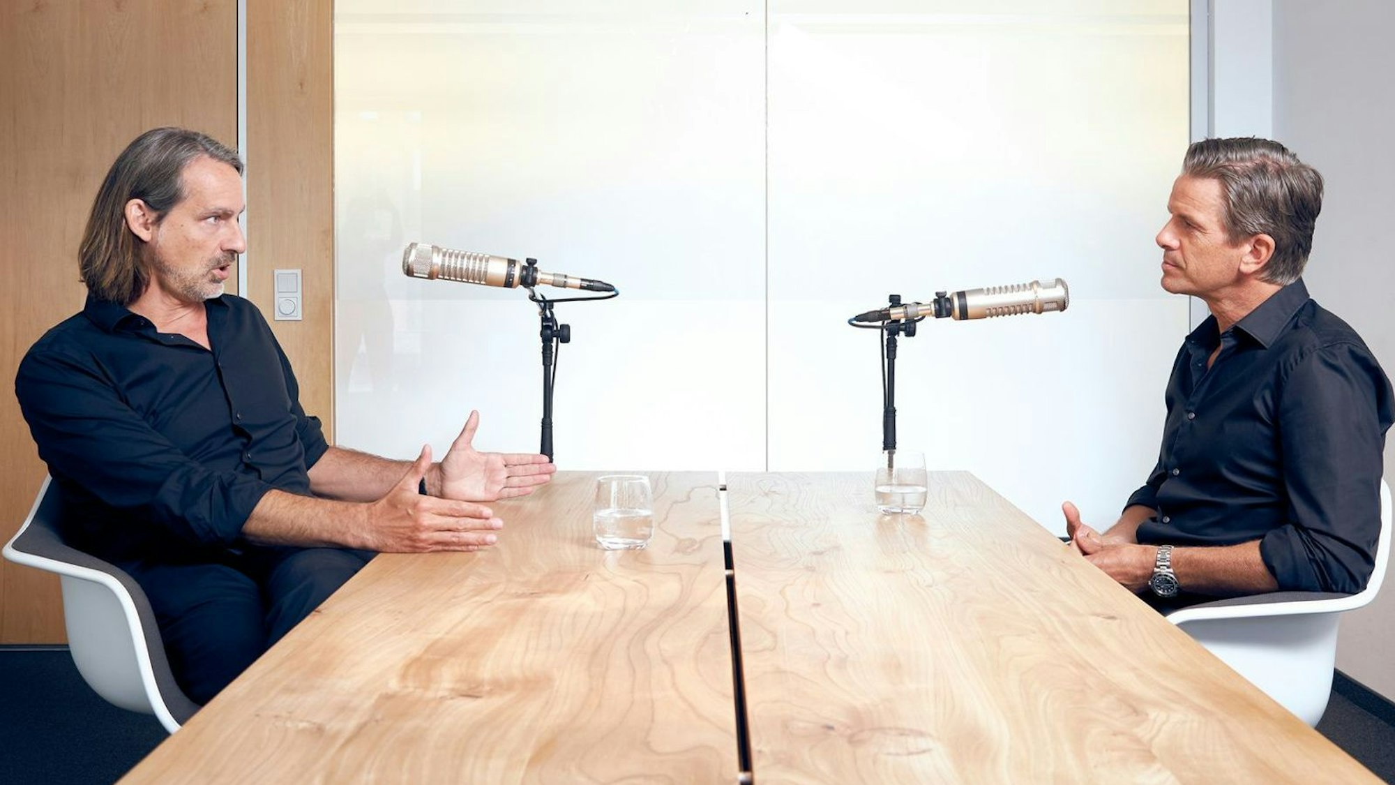 Richard David Precht (links) und Markus Lanz haben im Podcast über Jens Spahn gesprochen. (Bild: ZDF / Christian Bruch)