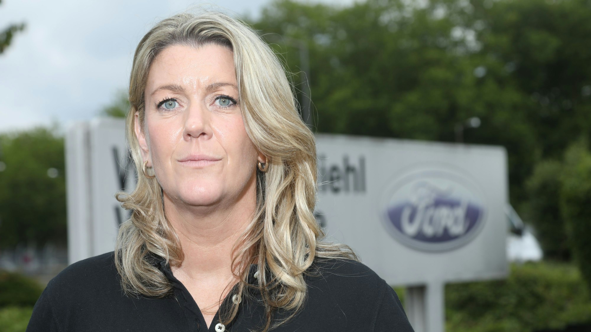 11.07.2025, Köln: Kerstin Klein von der IG Metall. Bei Ford wird die Entscheidung der US-Mutter verkündet, inwieweit die Belegschaft von 11.500 Menschen in Köln im Falle einer Insolvenz trotzdem mit Abfindungen abgesichert sind. Foto: Arton Krasniqi