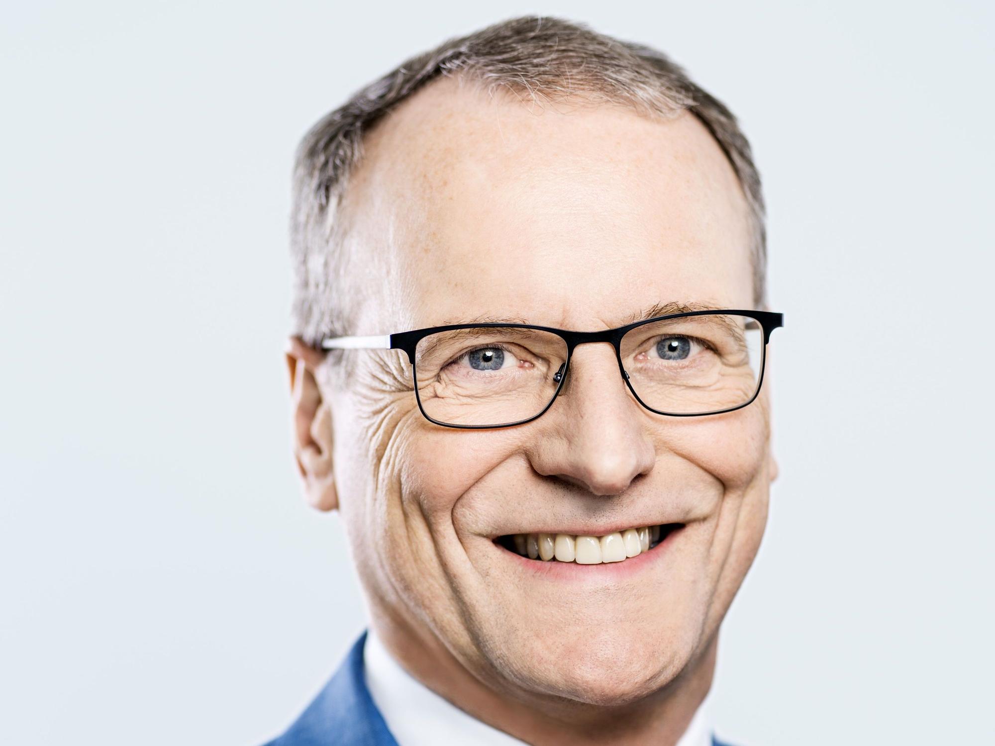 Michael Fübi ist Vorsitzender des Vorstands des TÜV Rheinland und Präsident des weltweiten TÜV-Verbandes