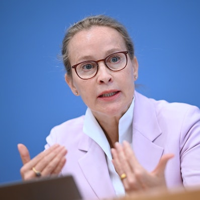 15.04.2024, Berlin: Frauke Brosius-Gersdorf, Juristin, stellt den Abschlussbericht der Kommission zur reproduktiven Selbstbestimmung und Fortpflanzungsmedizin vor. (zu dpa: «Wer sind die drei Verfassungsrichter-Kandidaten?») Foto: Britta Pedersen/dpa +++ dpa-Bildfunk +++