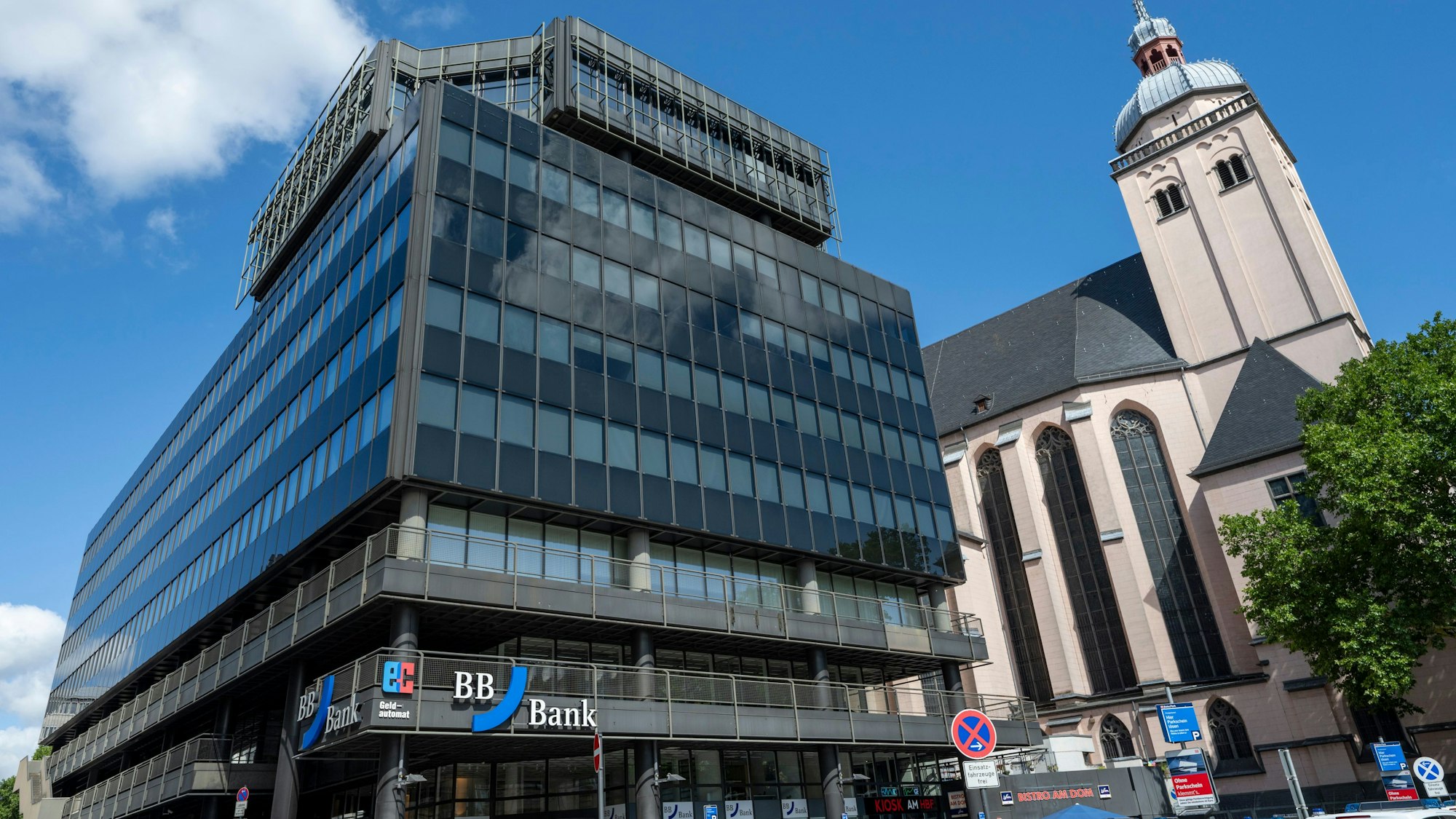 Das Rolex-Haus am Hauptbahnhof.