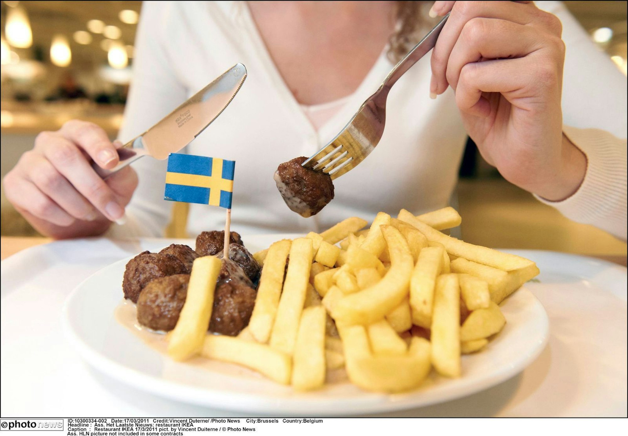 Freitags und samstags gibt es die Köttbullar im Ikea-Restaurant zum halben Preis. (Bild: IMAGO / Photo News)