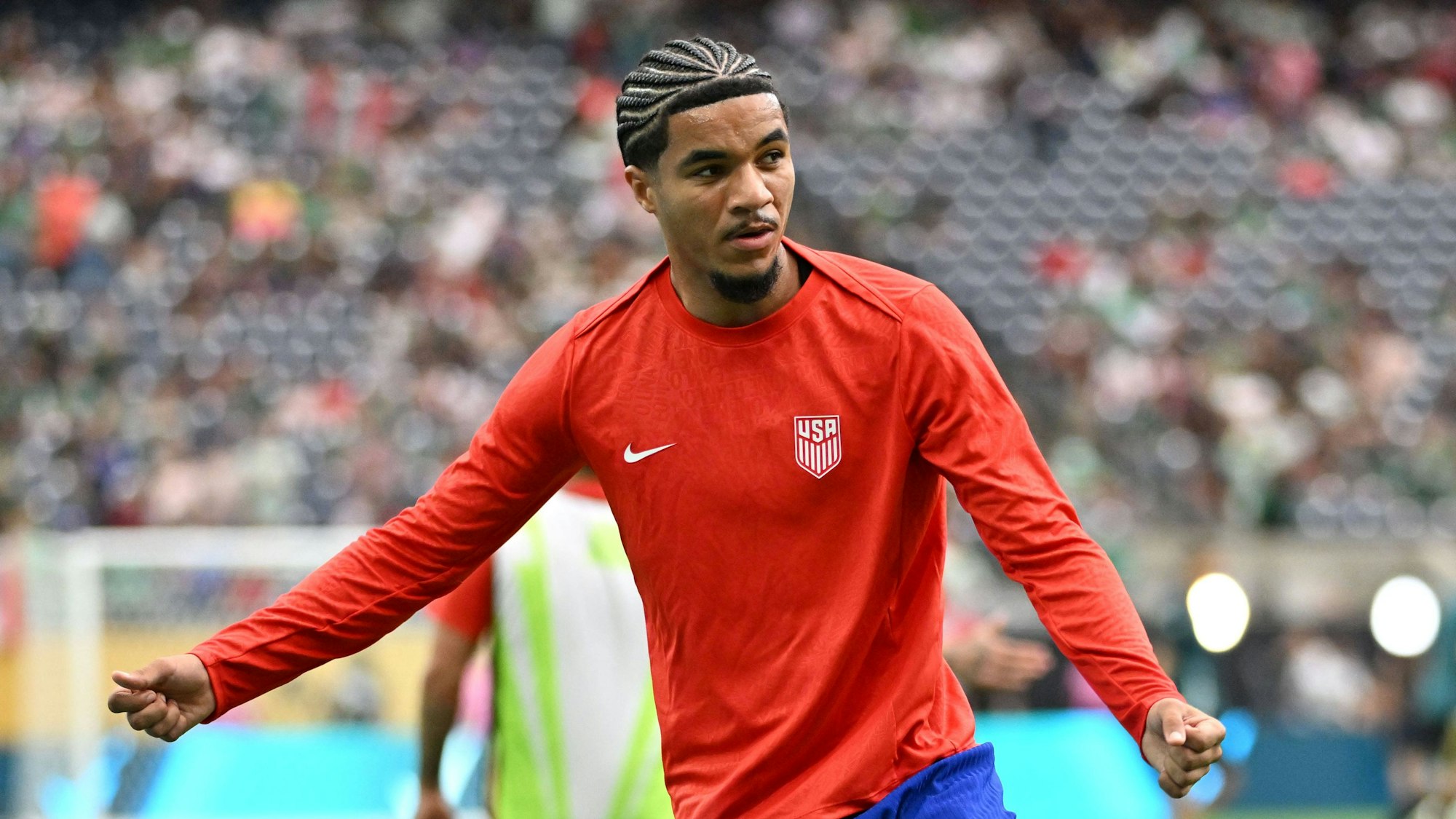 Soccer: Concacaf Gold Cup-Final-Mexico at USA Jul 6, 2025 Houston, Texas, USA United States of America forward Malik Tillman 17 practices before the match against Mexico during the 2025 Gold Cup Final at NRG Stadium. Houston NRG Stadium Texas USA, EDITORIAL USE ONLY PUBLICATIONxINxGERxSUIxAUTxONLY Copyright: xMariaxLysakerx 20250706_mcd_la6_7
