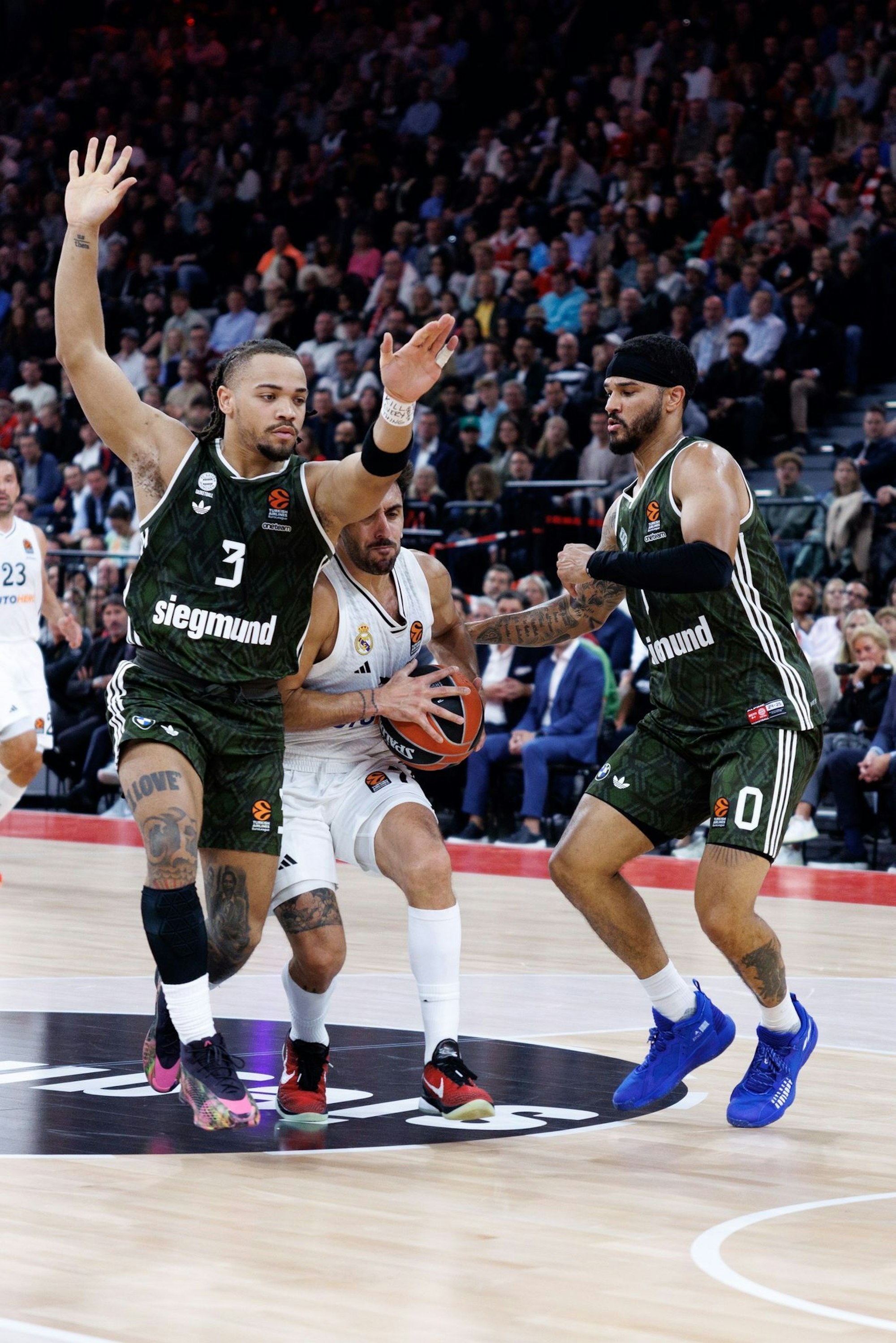 Die Bayern-Basketballer verlieren zwei ihrer wichtigsten Spieler: Carsen Edwards (links) und Nick Weiler-Babb.