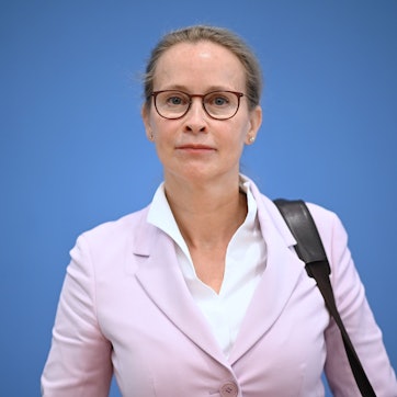 ARCHIV - 15.04.2024, Berlin: Frauke Brosius-Gersdorf, Juristin, stellt den Abschlussbericht der Kommission zur reproduktiven Selbstbestimmung und Fortpflanzungsmedizin vor. (zu dpa: «Brandenburgs Justizminister stellt sich vor Kandidatin») Foto: Britta Pedersen/dpa +++ dpa-Bildfunk +++