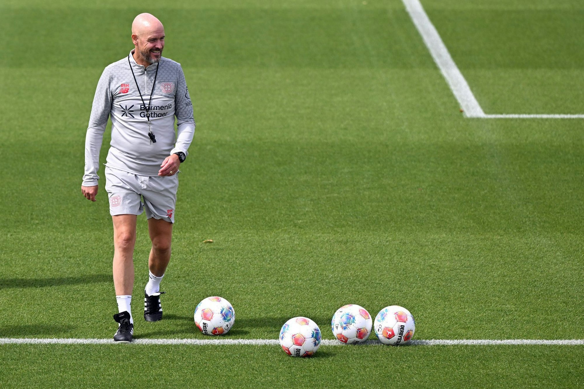 Mit Christian Kofane erhält Bayer-Trainer Erik ten Hag einen weiteren talentierten Nachwuchsspieler.
