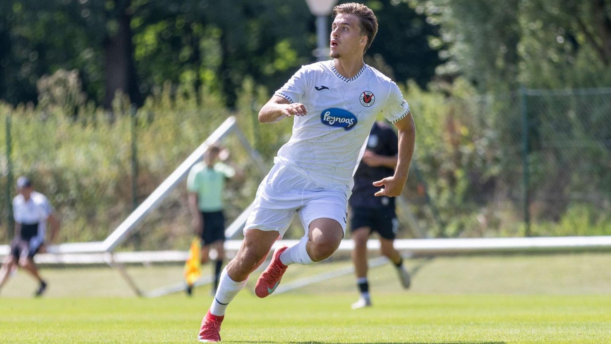 Neu im Trikot der Viktoria: Angreifer Leander Popp