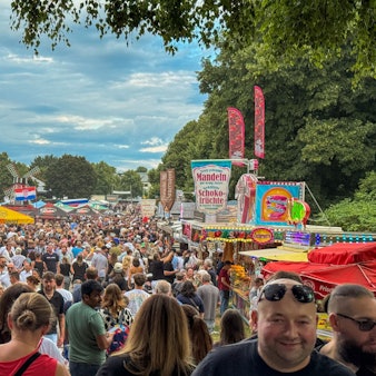 Großes Gesprächsthema unter den Besuchern sind natürlich die vielen neuen Biere, die erstmals in Opladen ausgeschenkt werden