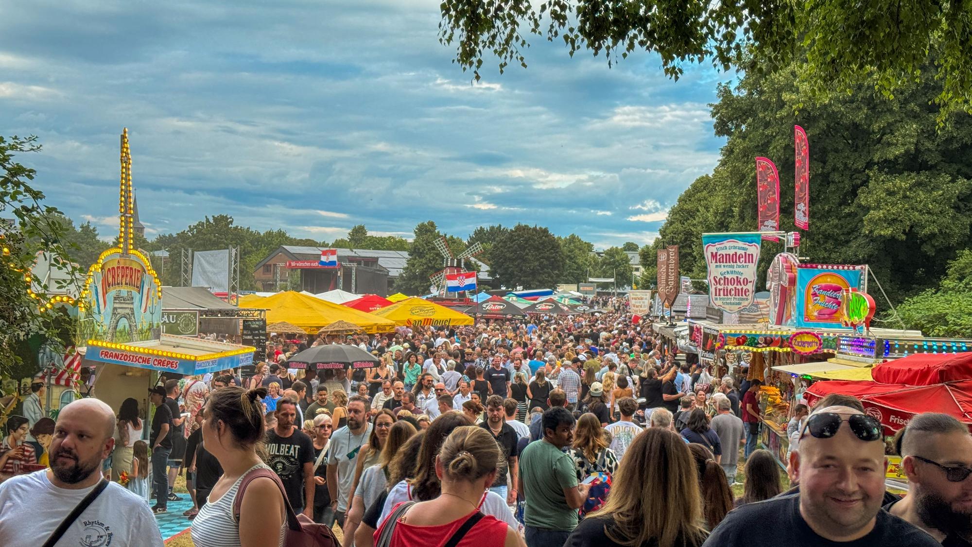 Im vergangenen Jahr waren laut Veranstalter Werner Nolden rund 66.000 Menschen an den vier Tagen in Opladen.