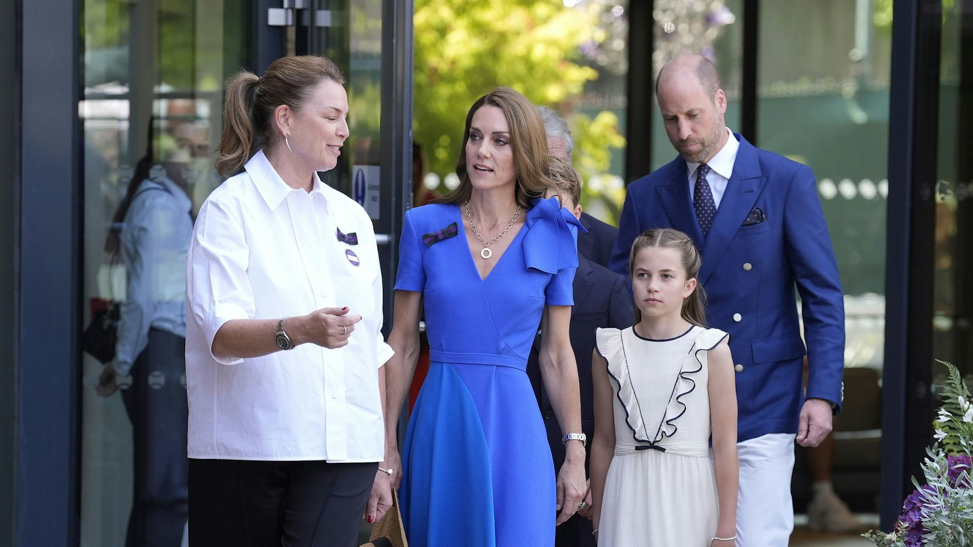 Prinz William, Prinzessin Kate und ihre Tochter Charlotte sowie George treffen zum Herrenfinale zwischen dem Italiener Jannik Sinner und dem Spanier Carlos Alcaraz in Wimbledon ein.