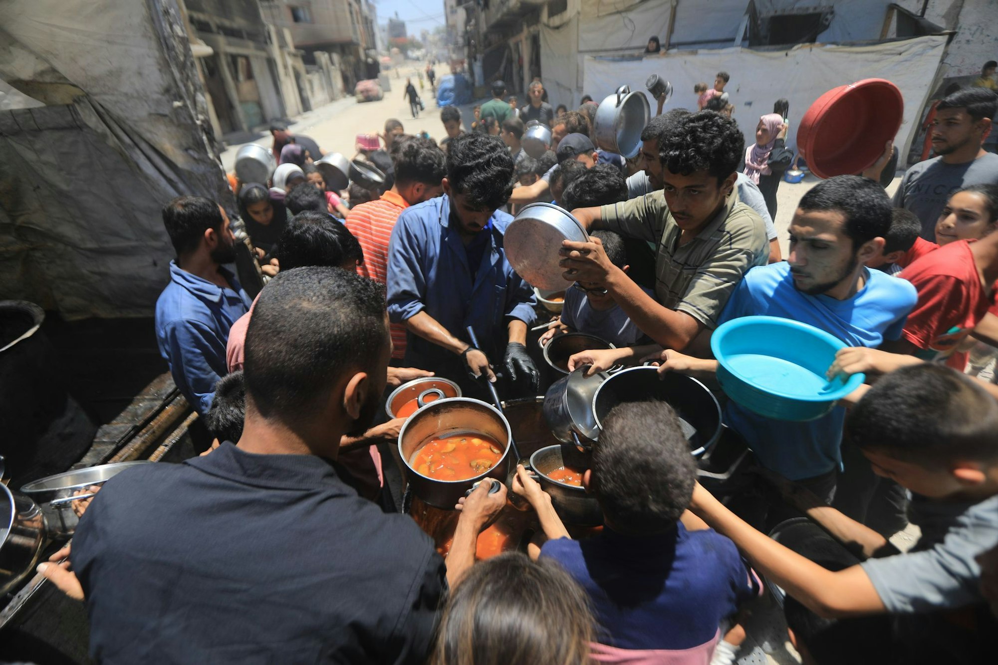 Mehrere Gemeinden in Gaza haben wegen ausbleibender Treibstoffversorgung die Einstellung kommunaler Dienstleistungen angekündigt. (Archivbild)