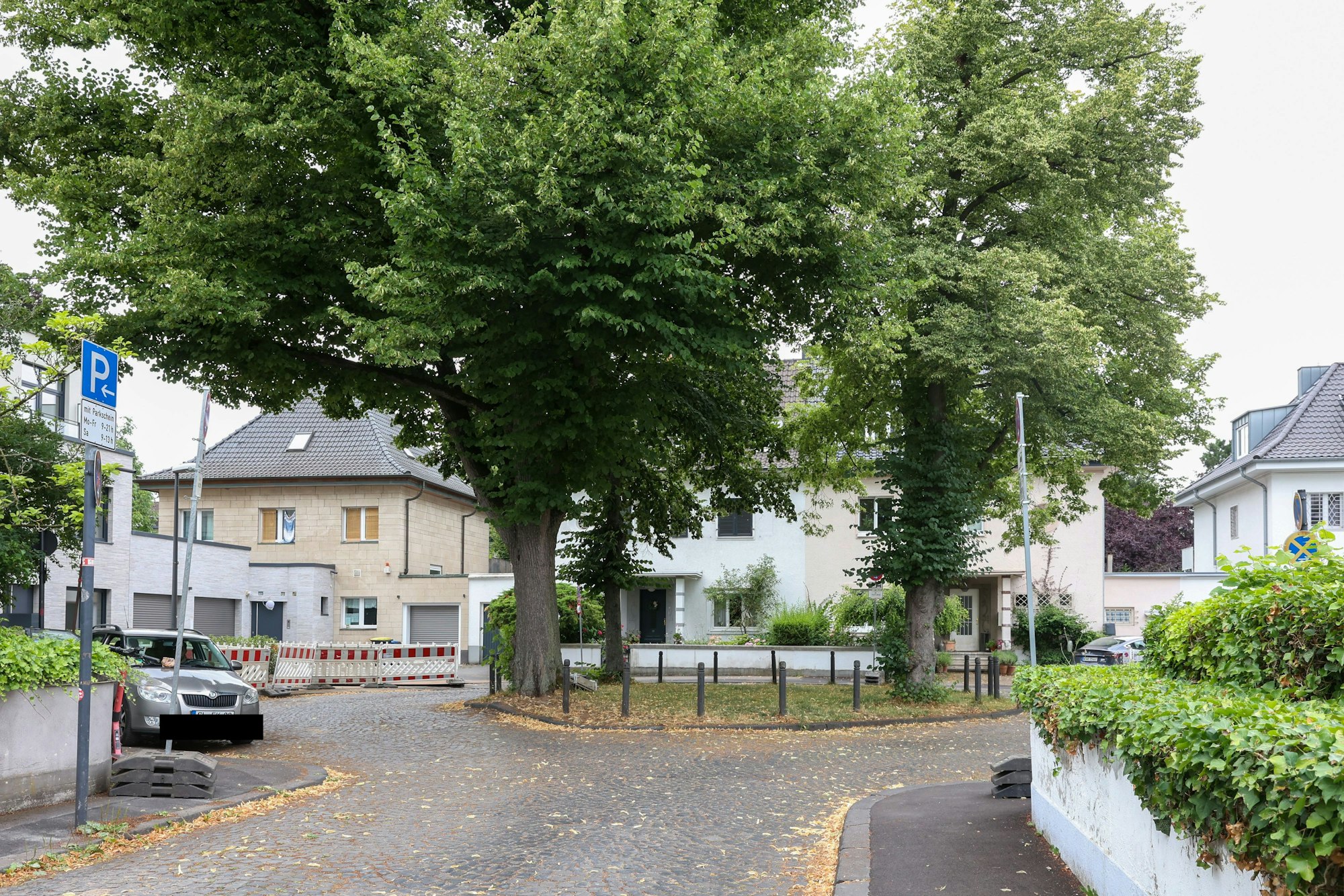 14.07.2025
Köln
Unweit der Universitätsklinik Köln im Lindenhof wurde eine 250kg schwere Bombe aus dem Zweiten Weltkrieg gefunden. Der Blindgänger muss in den nächsten Tagen entschärft werden.
Foto: Martina Goyert
mgoyert@web.de