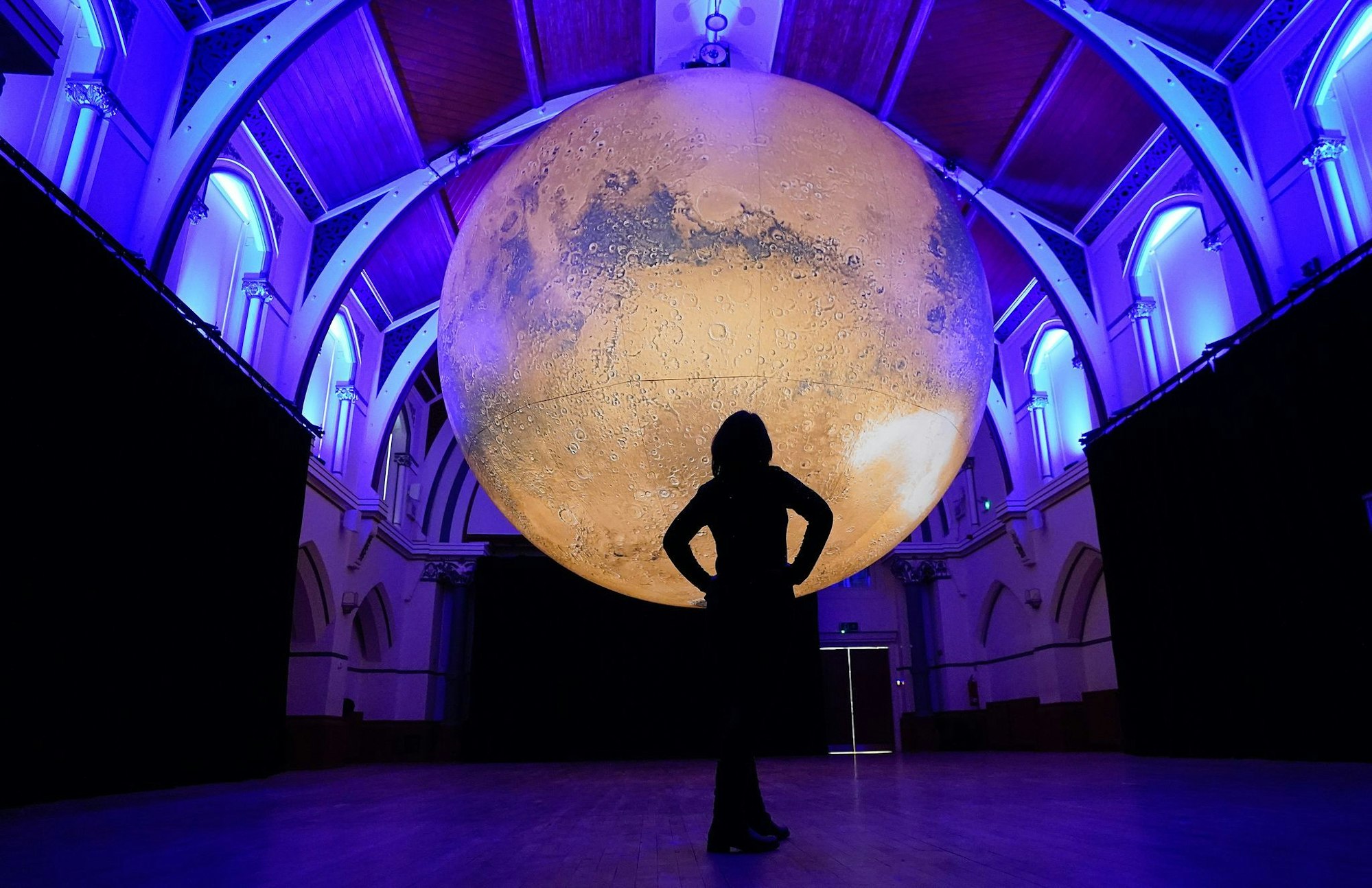 Imposant, aber von der Größe nur ein Bruchteil des Originals: Die Installation «Mars» mit sieben Meter Durchmesser wurde in Großbritannien ausgestellt (Archivfoto).