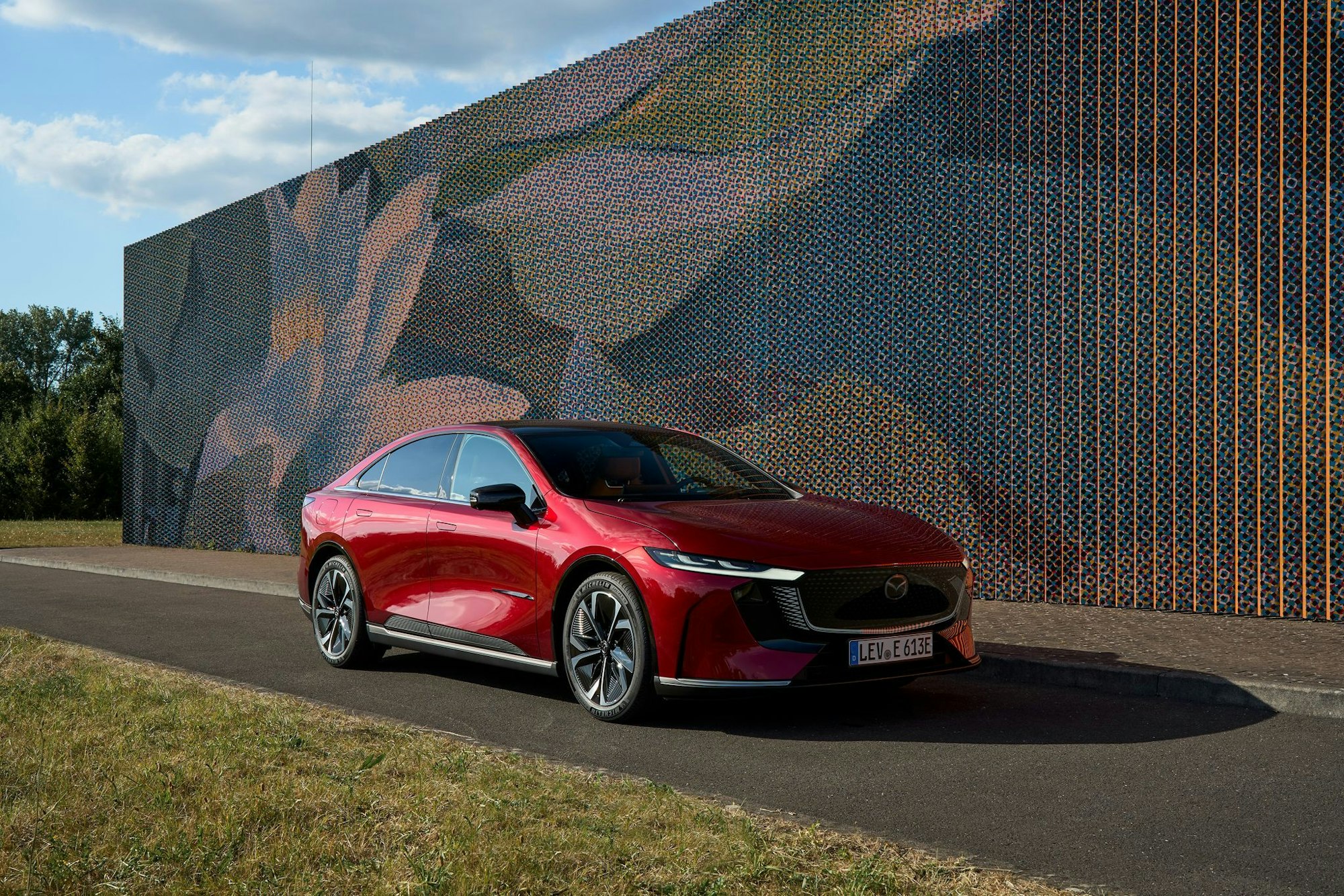 Akku-Limousine: Der Mazda 6e mit E-Antrieb soll dem VW ID.7 Konkurrenz machen.
