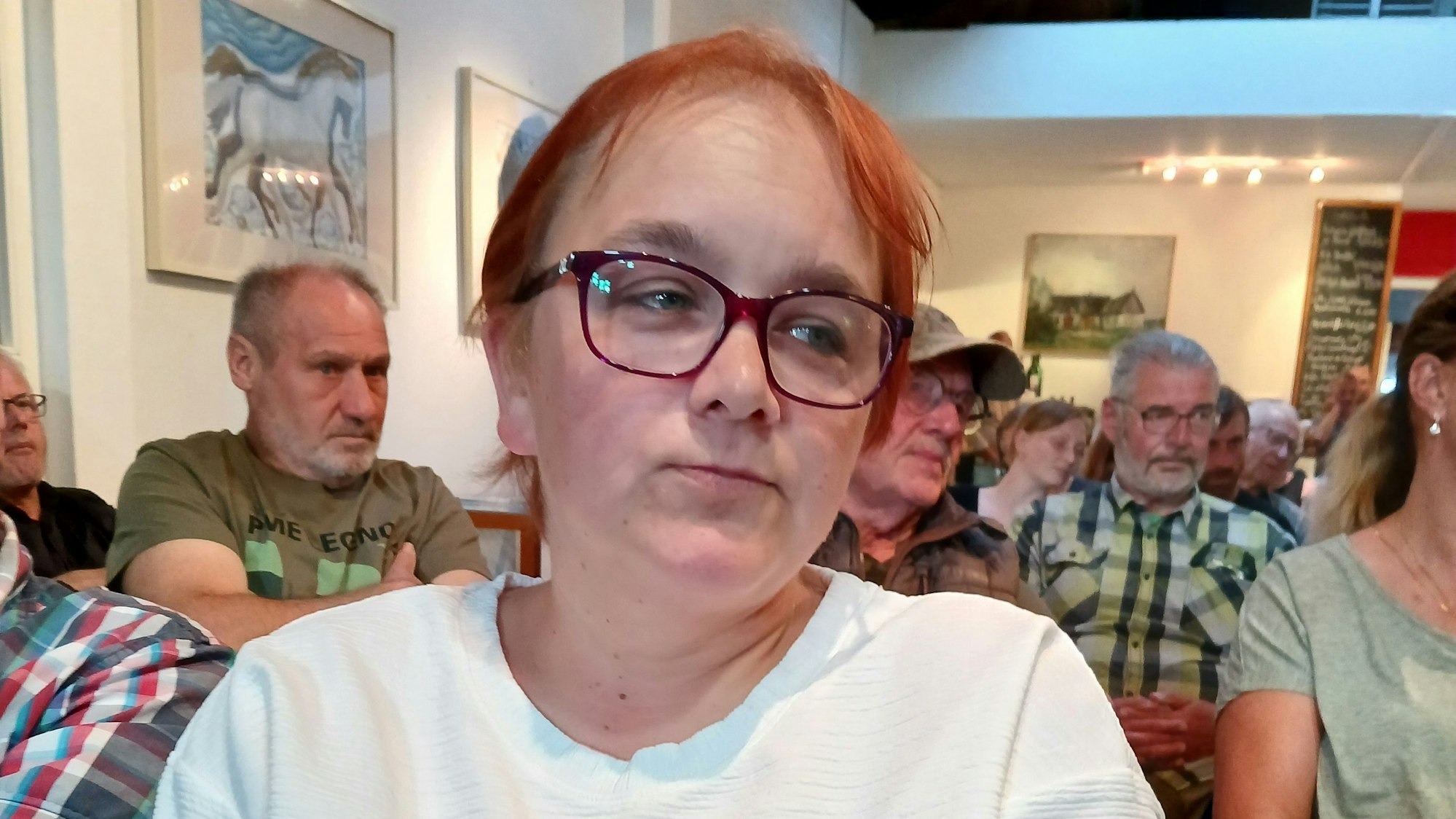 Claudia Neu bei ihrem Bericht.