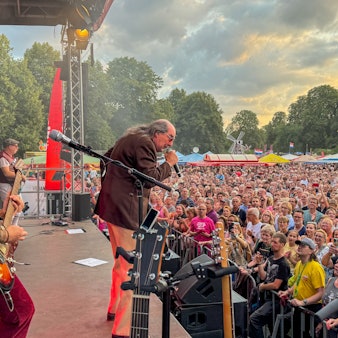 Guildo Horn ist in Opladen mindestens genau so wichtig wie die Bierbörse selbst.