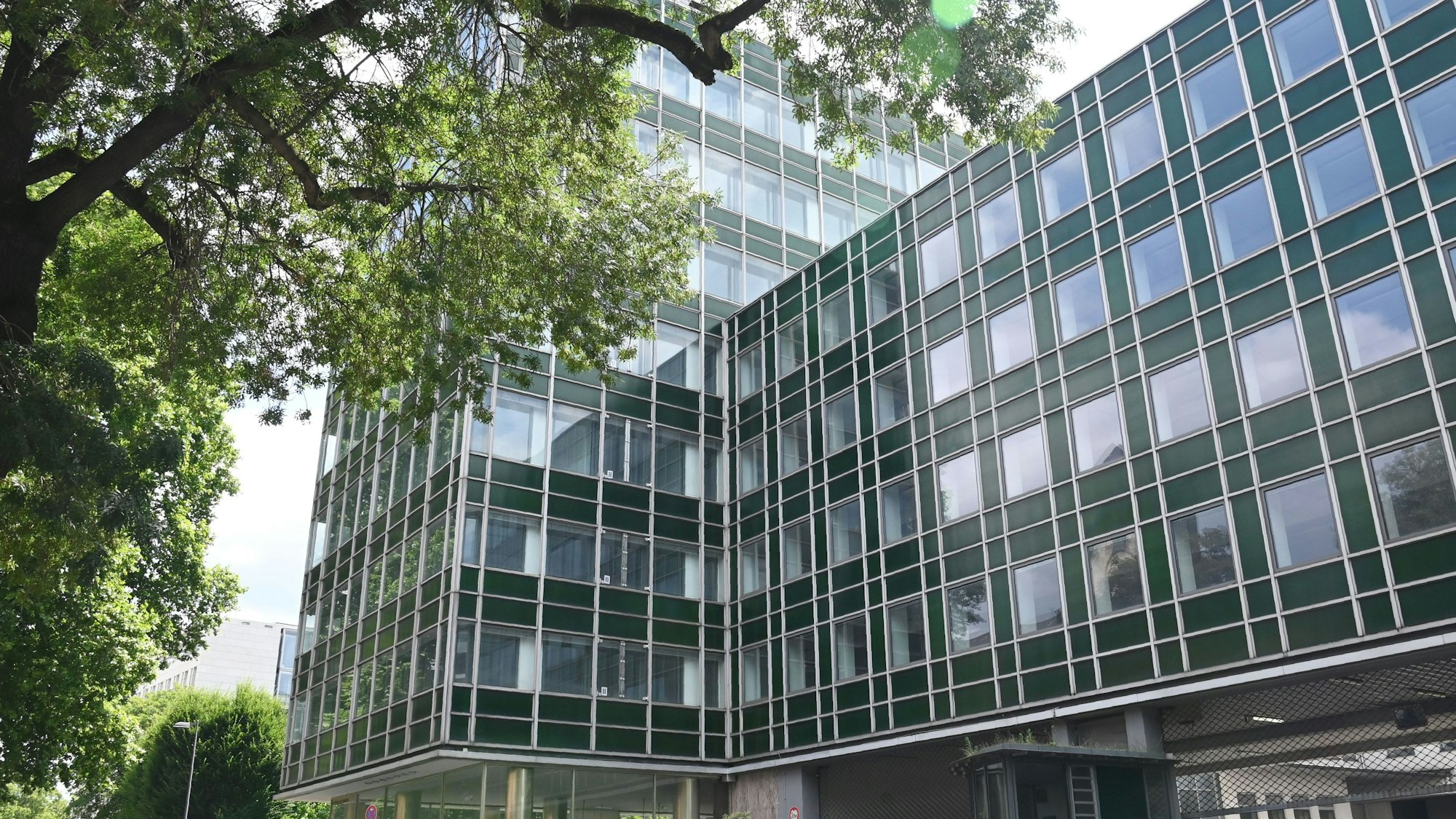 Die ehemalige Kaufhof-Zentrale: die Kölner Stadtverwaltung will dort als Mieterin einziehen.