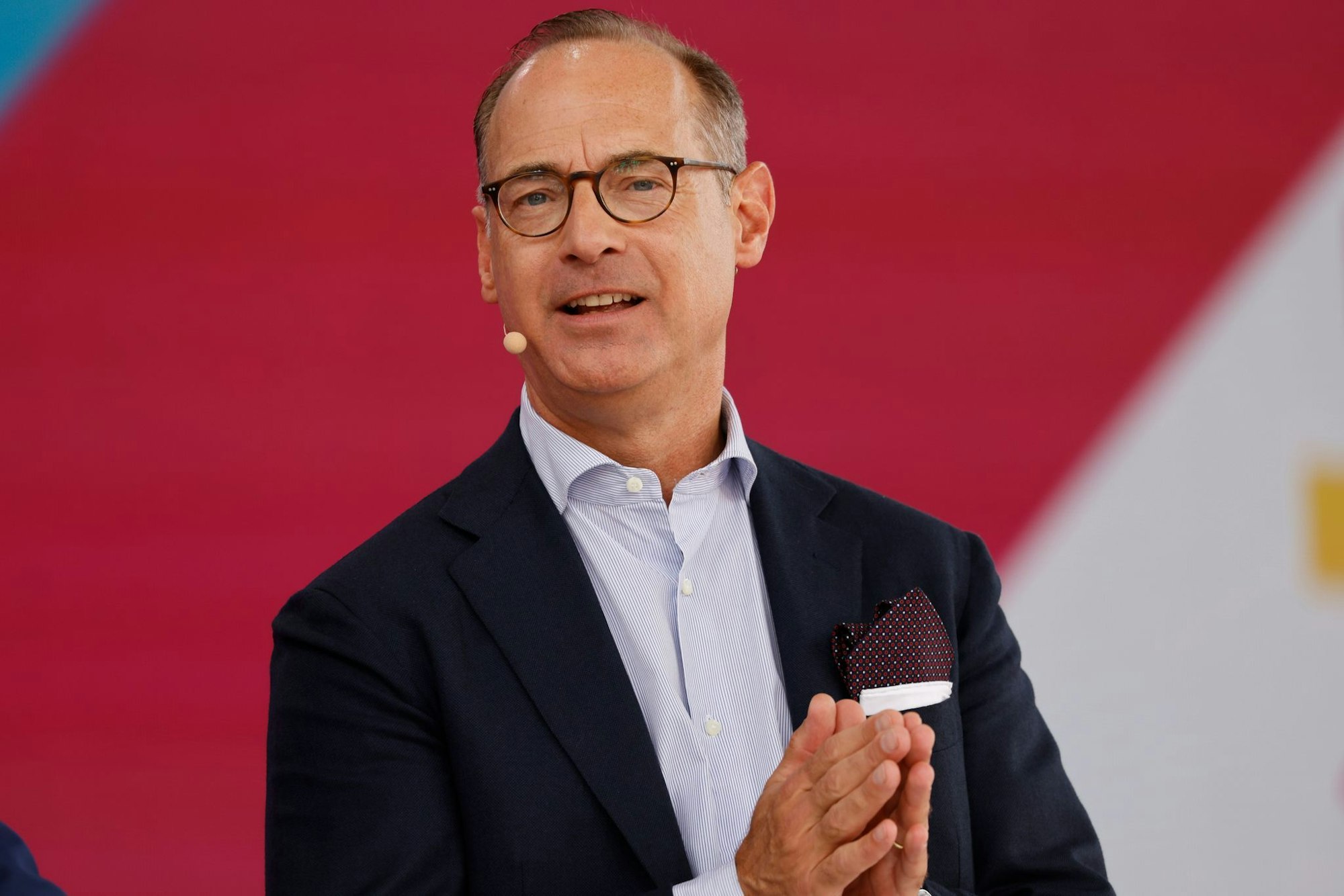Nach den Worten von Allianz-Chef Oliver Bäte kann die Allianz in den USA wieder frei agieren. (Archivbild)