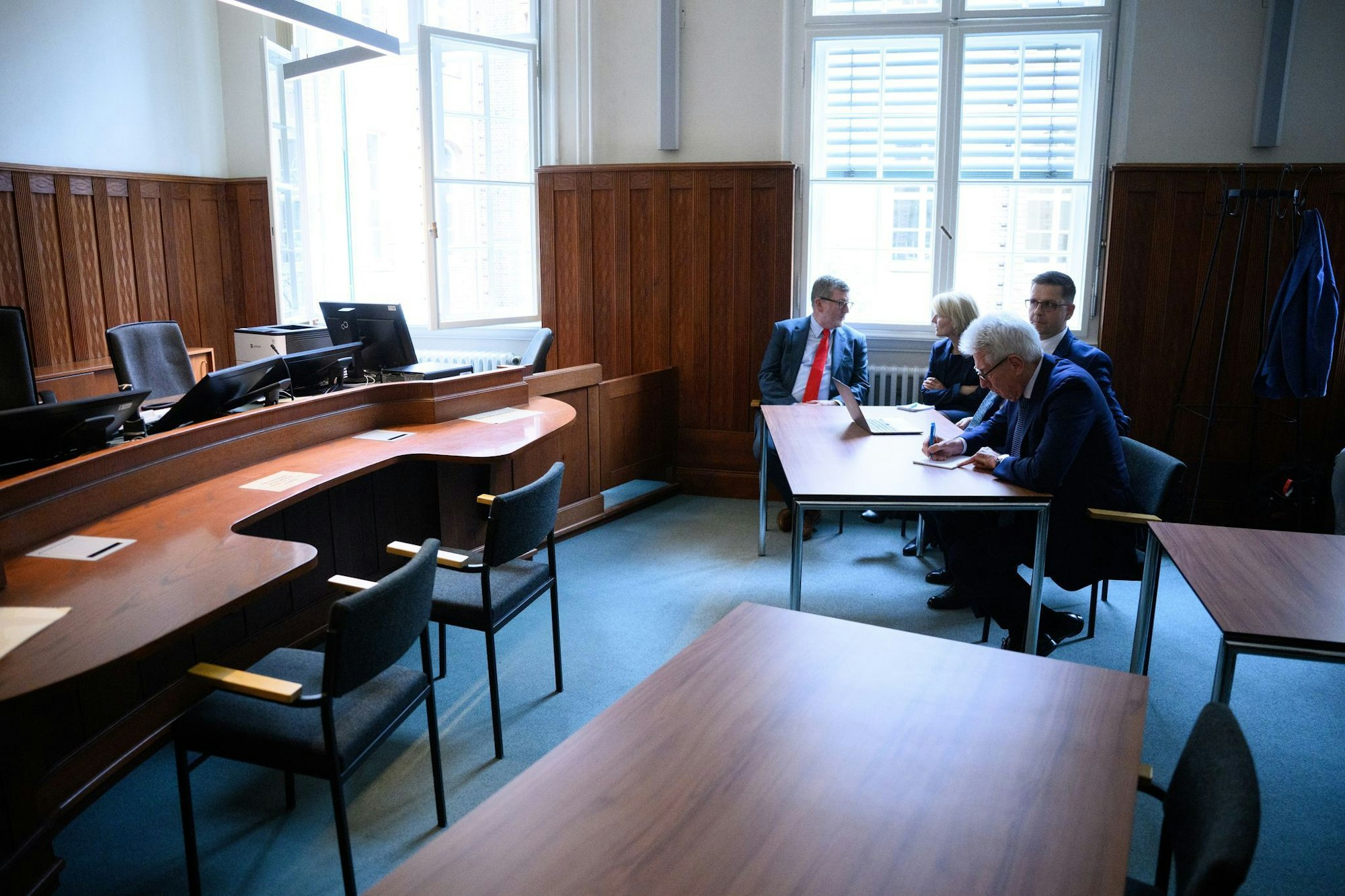 Ex-Intendantin vom RBB erzielt Teilerfolg vor Gericht, muss aber auch Feststellung von Pflichtverletzungen hinnehmen.