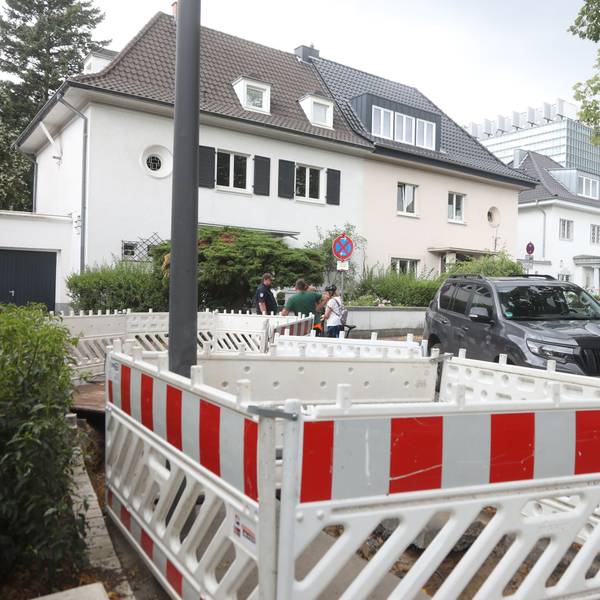 16.07.2025, Köln: Der Fundort der Weltkriegsbombe in Lindenthal am Lindenhof. Das Ordnungsamt bereitet bereits alles vor, damit morgen die Arbeiten zur Entschärfung reibungslos vollzogen werden können. Foto: Arton Krasniqi