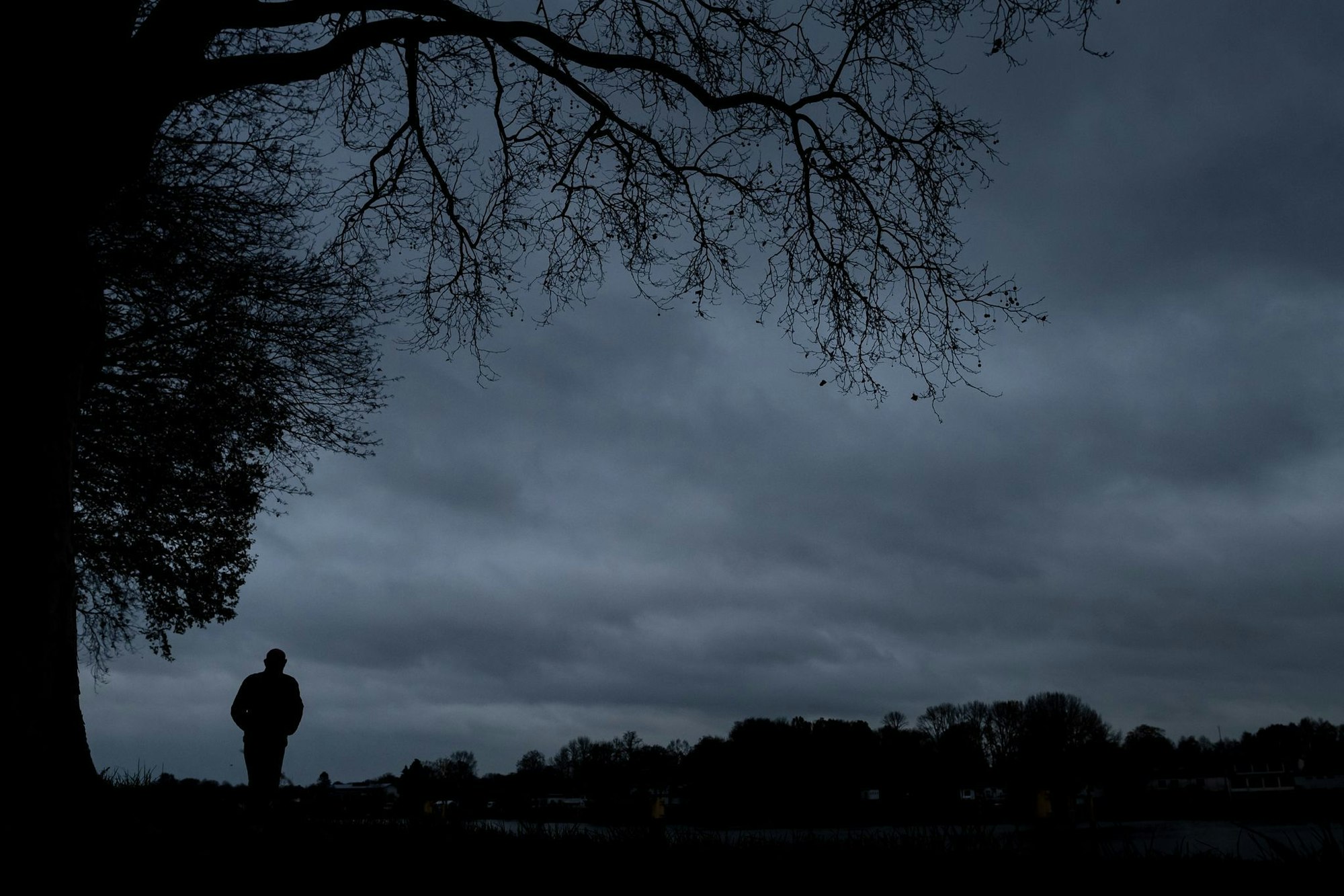 Nur noch graue Wolken? Im Alter leiden viele Menschen - auch unbewusst - unter Depressionen.