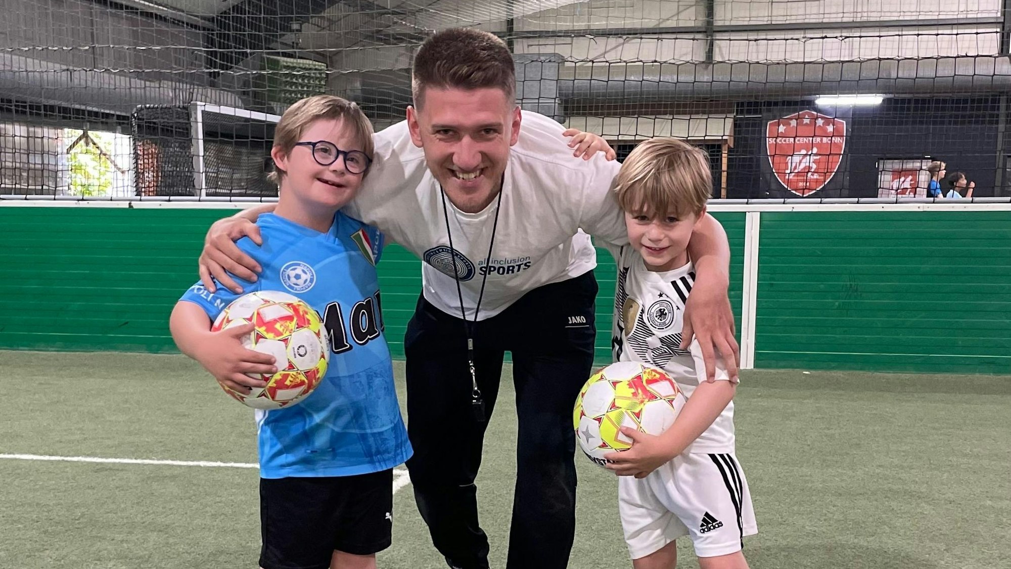 Der Sportverein All Inclusion Sports plant eine Trikotaktion zu Weihnachten.