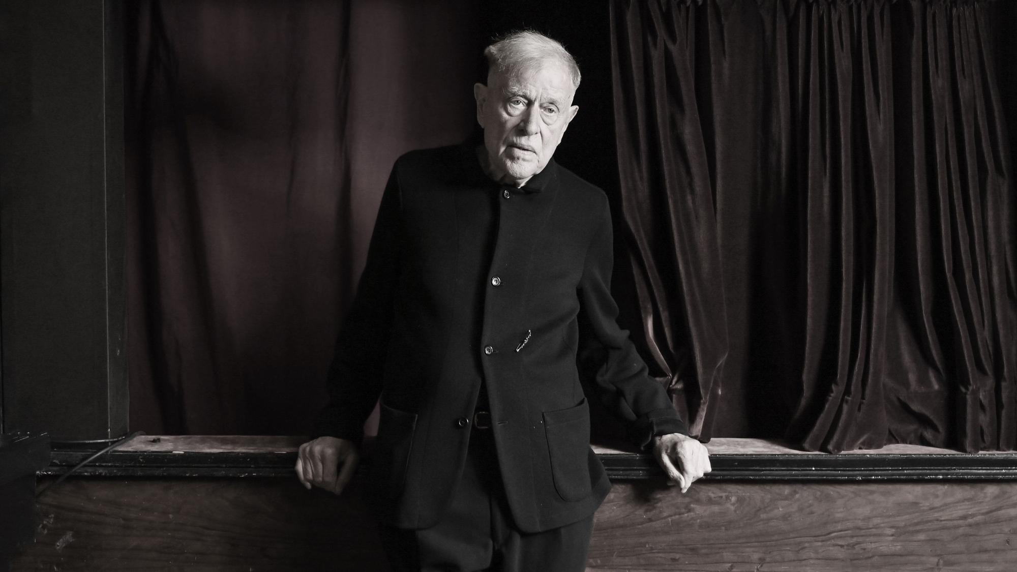 25.05.2022, Berlin: Der Theaterregisseur und Intendant Claus Peymann bei einem exklusiven Fototermin im Renaissance Theater.