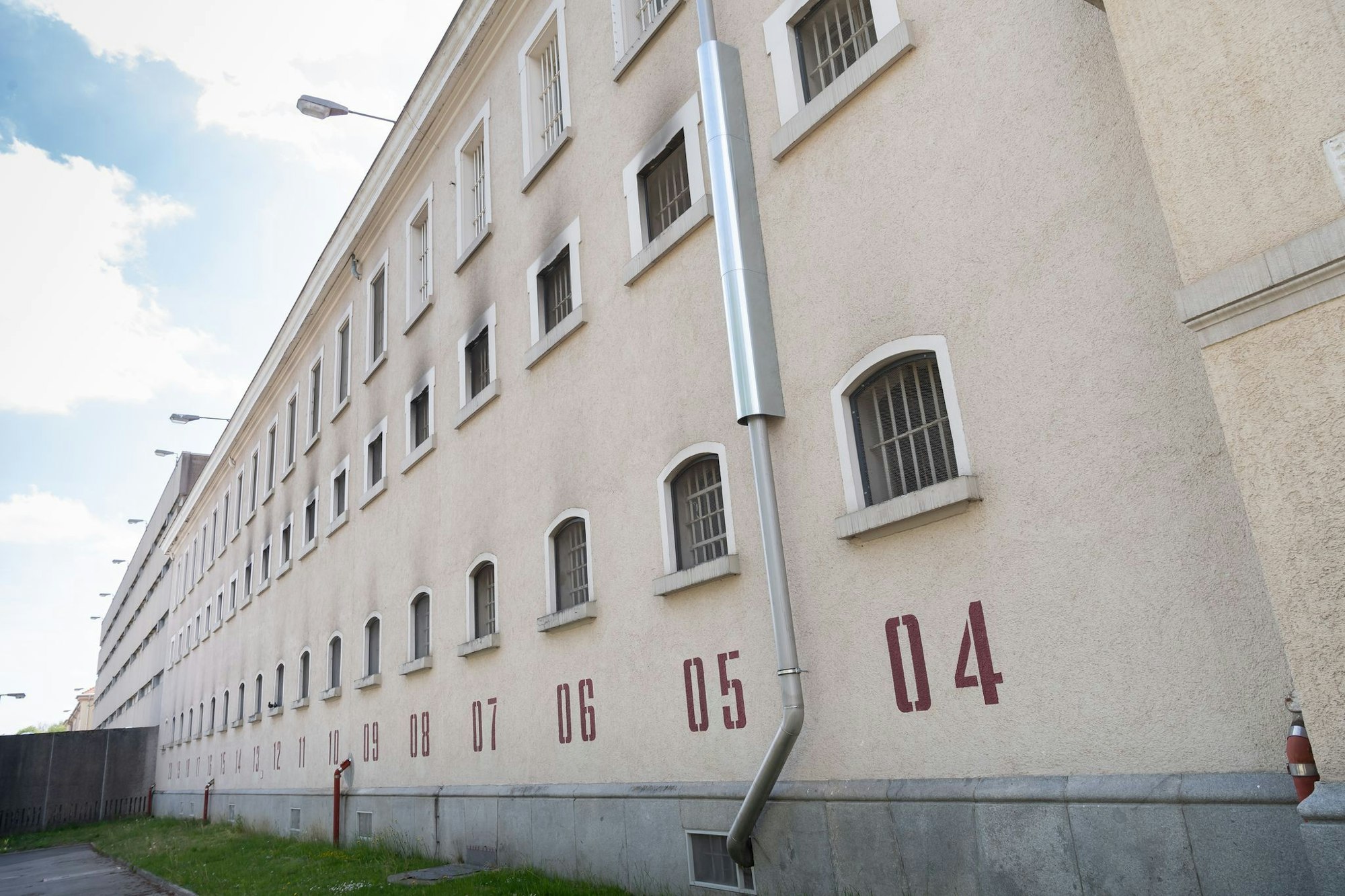 In der Justizvollzugsanstalt Stadelheim machte Ochsenknecht auf dem Weg nach Österreich Station.