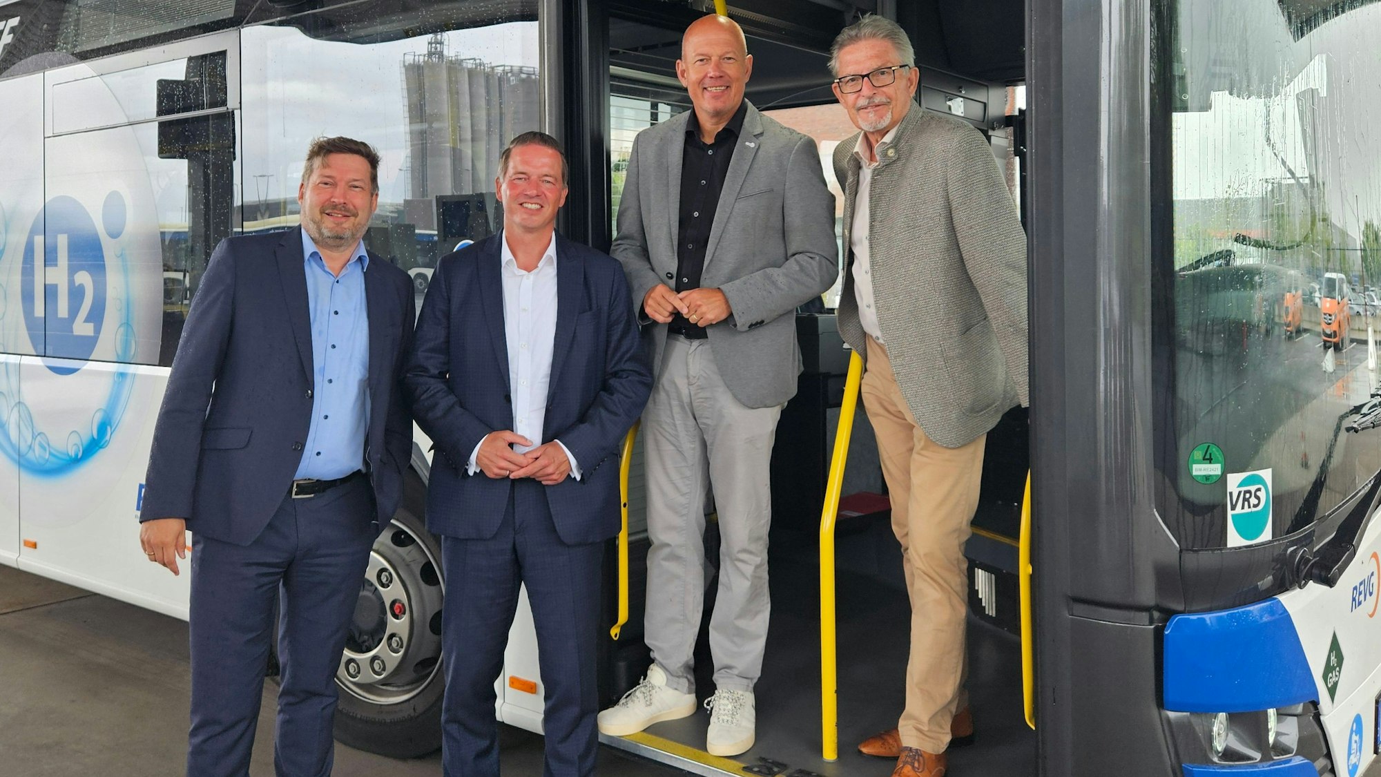 Die Verantwortlichen der REVG: Geschäftsführer Martin Gawrisch, Aufsichtsratsvorsitzender Gregor Golland, Landrat Frank Rock und Geschäftsführer Walter Reinarz.