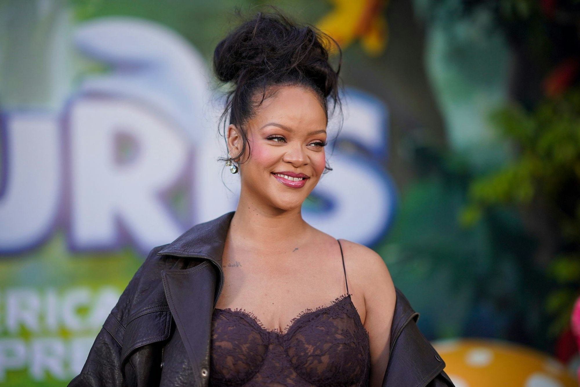 Rihanna wird für das neue Schlumpf-Abenteuer zu Schlumpfine - Bild von der Premiere in Los Angeles.