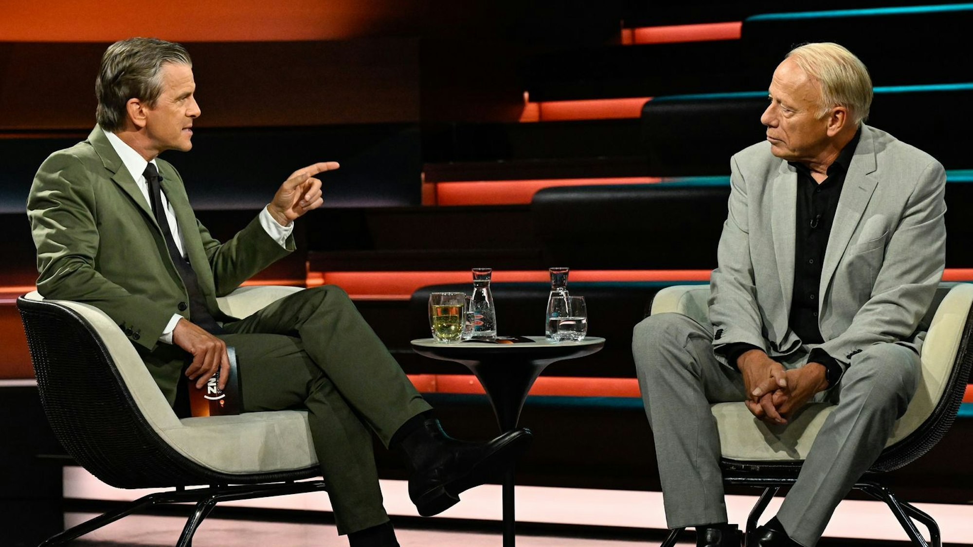 Im Gespräch mit ZDF-Moderator Markus Lanz äußerte sich Jürgen Trittin nicht nur ehrlich zur geplatzten Verfassungsrichterwahl, sondern auch zur deutschen China-Politik. (Bild: ZDF / Markus Hertrich)