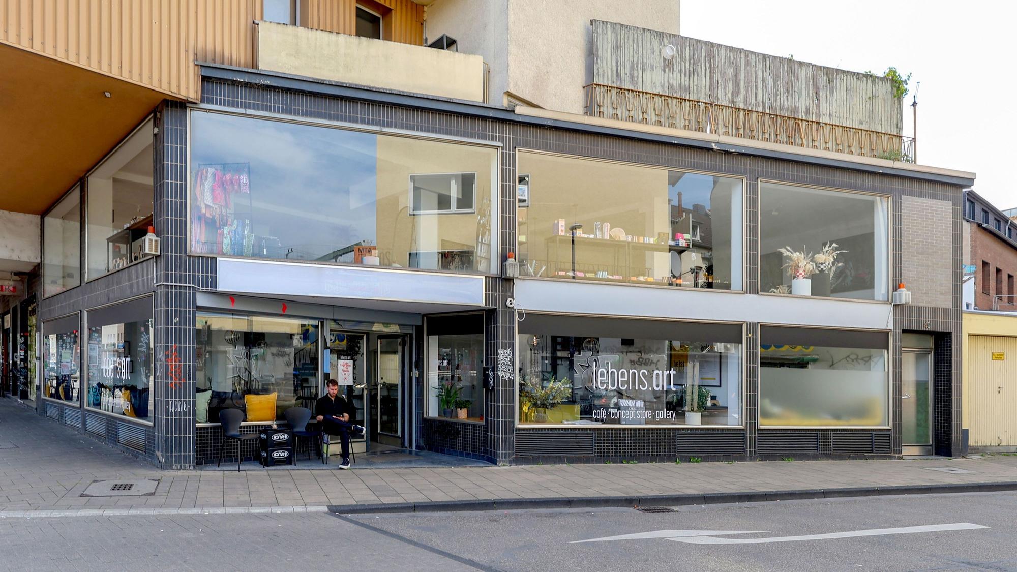 Front des Cafés lebens.art in Ehrenfeld.