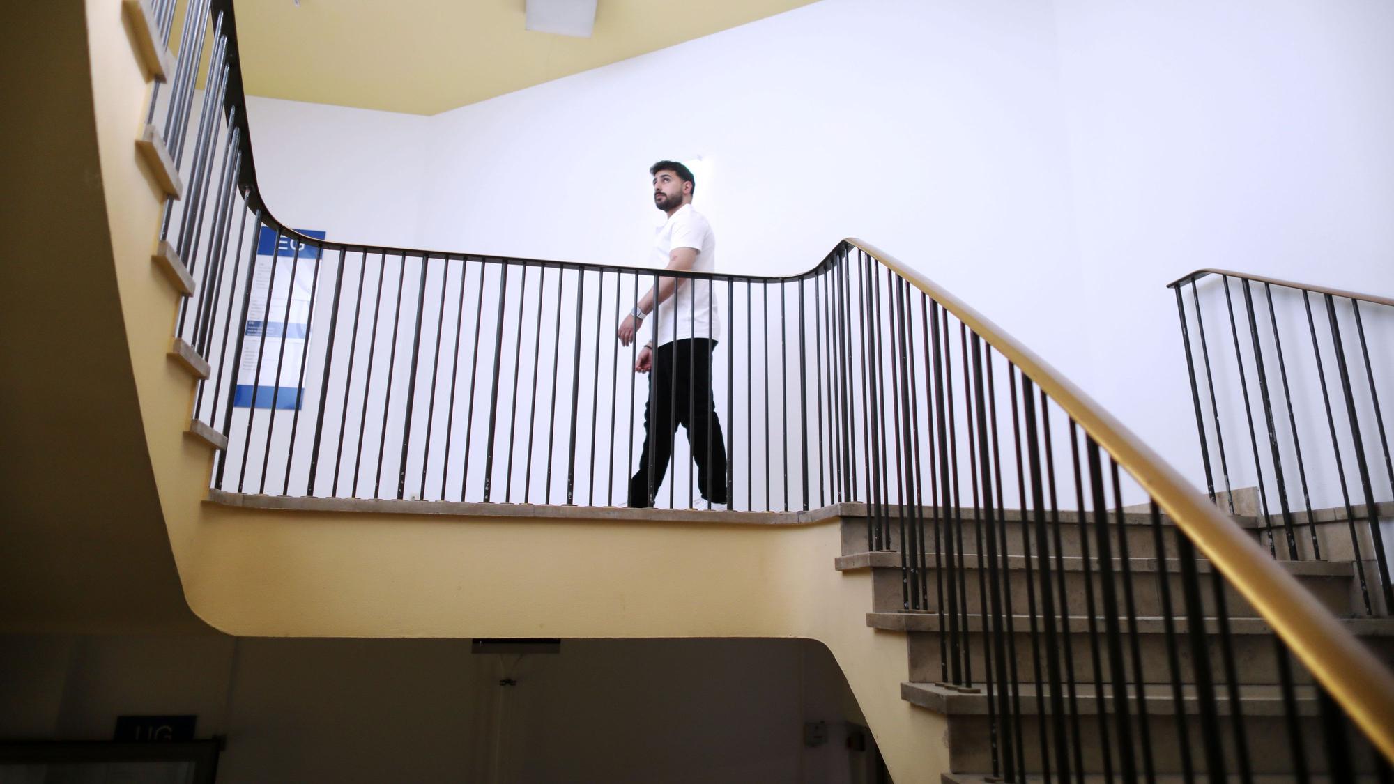 10.07.2025, Duisburg: Besuch bei Yusuf Taspinar, der einen schweren Arbeitsunfall hatte und in der BG Klinik in Duisburg (eine von 13 bundesweit) wieder zurück ins Leben fand. Foto: Arton Krasniqi