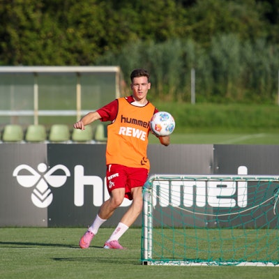 Said El Mala im Training des 1. FC Köln. Der Angreifer hat seinen Vertrag bis 2030 verlängert.