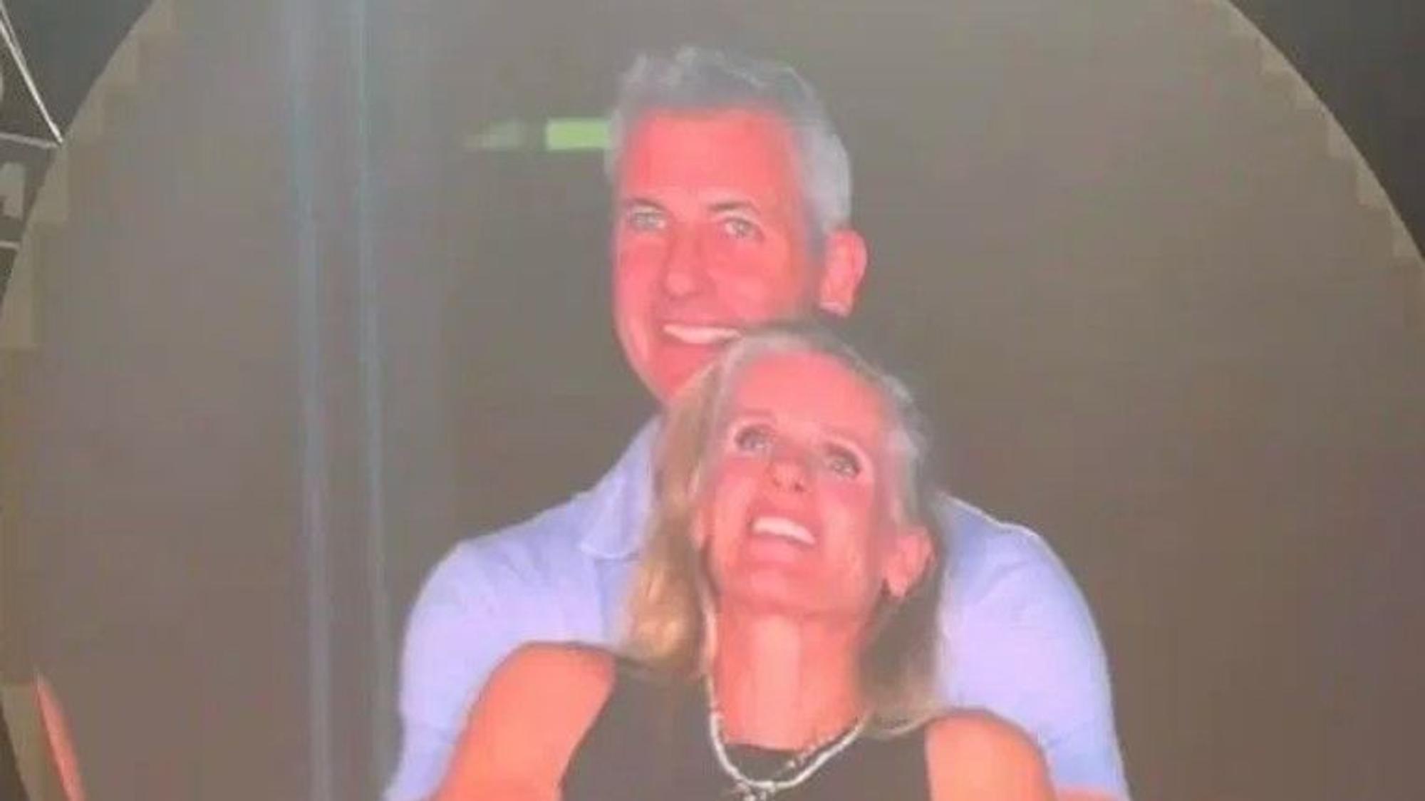 Andy Byron und Kristin Cabot auf der Kiss-Cam bei Coldplay